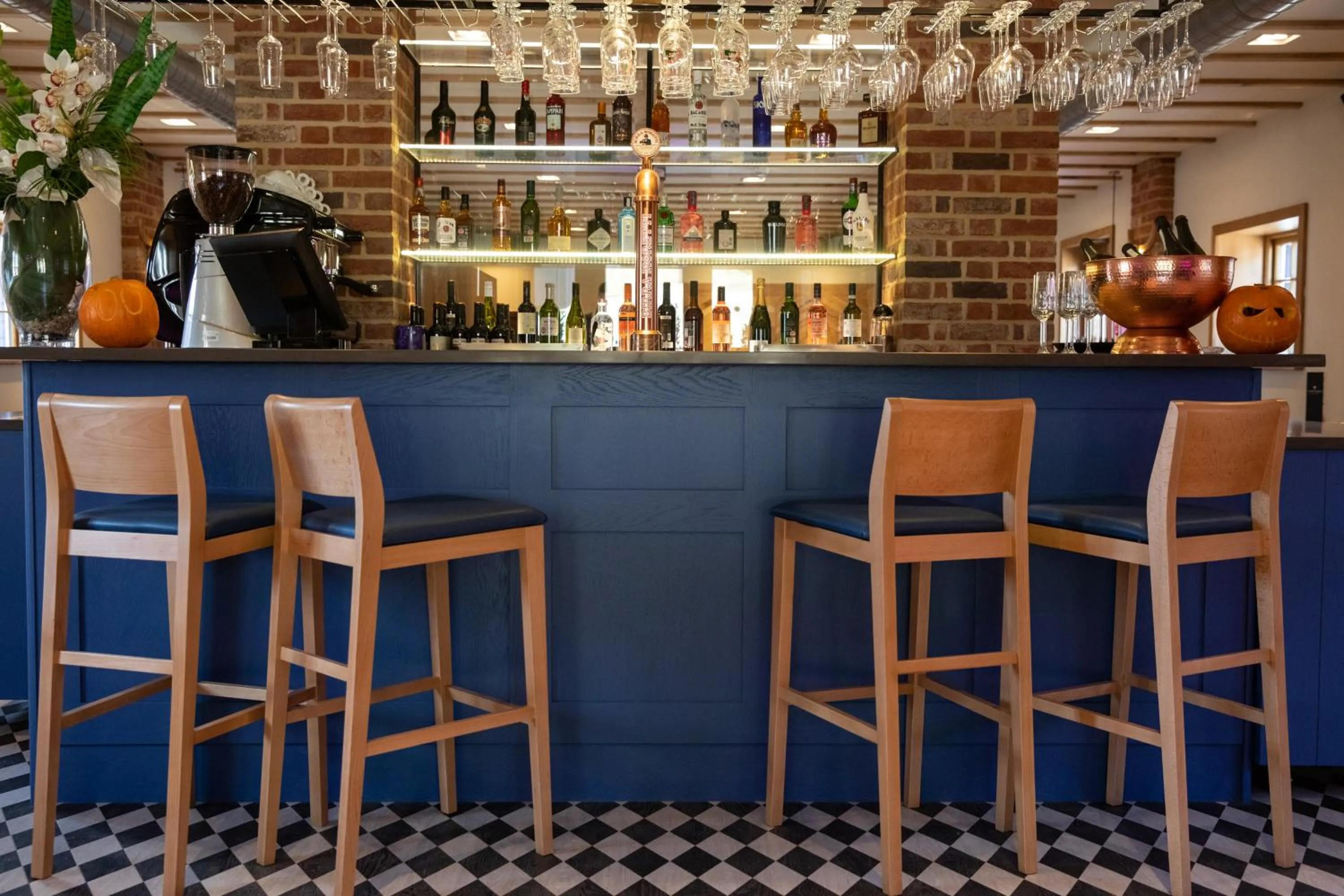 Restaurant/places to eat in Tewinbury Farm Hotel