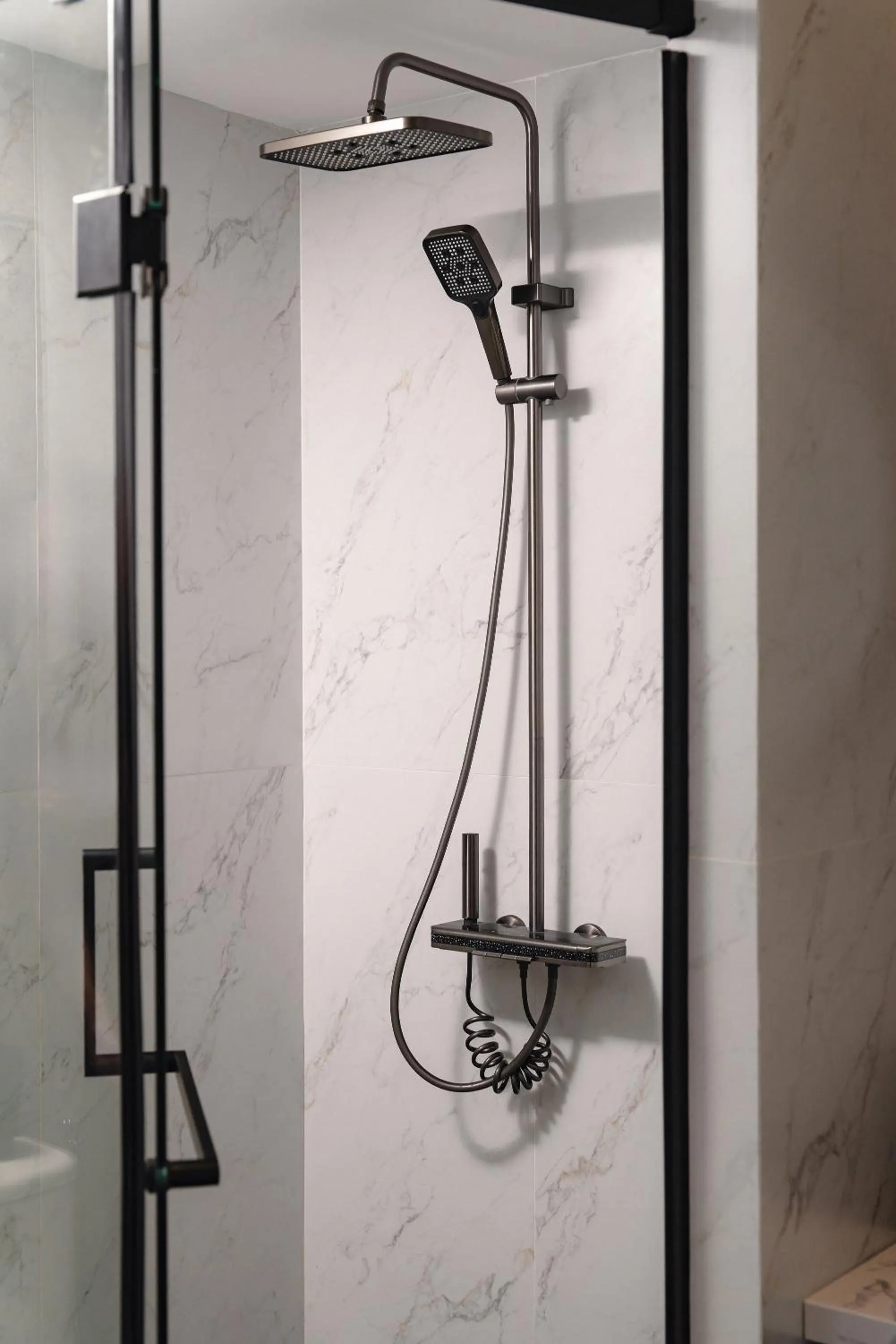 Shower in Cloud 22Land hotel