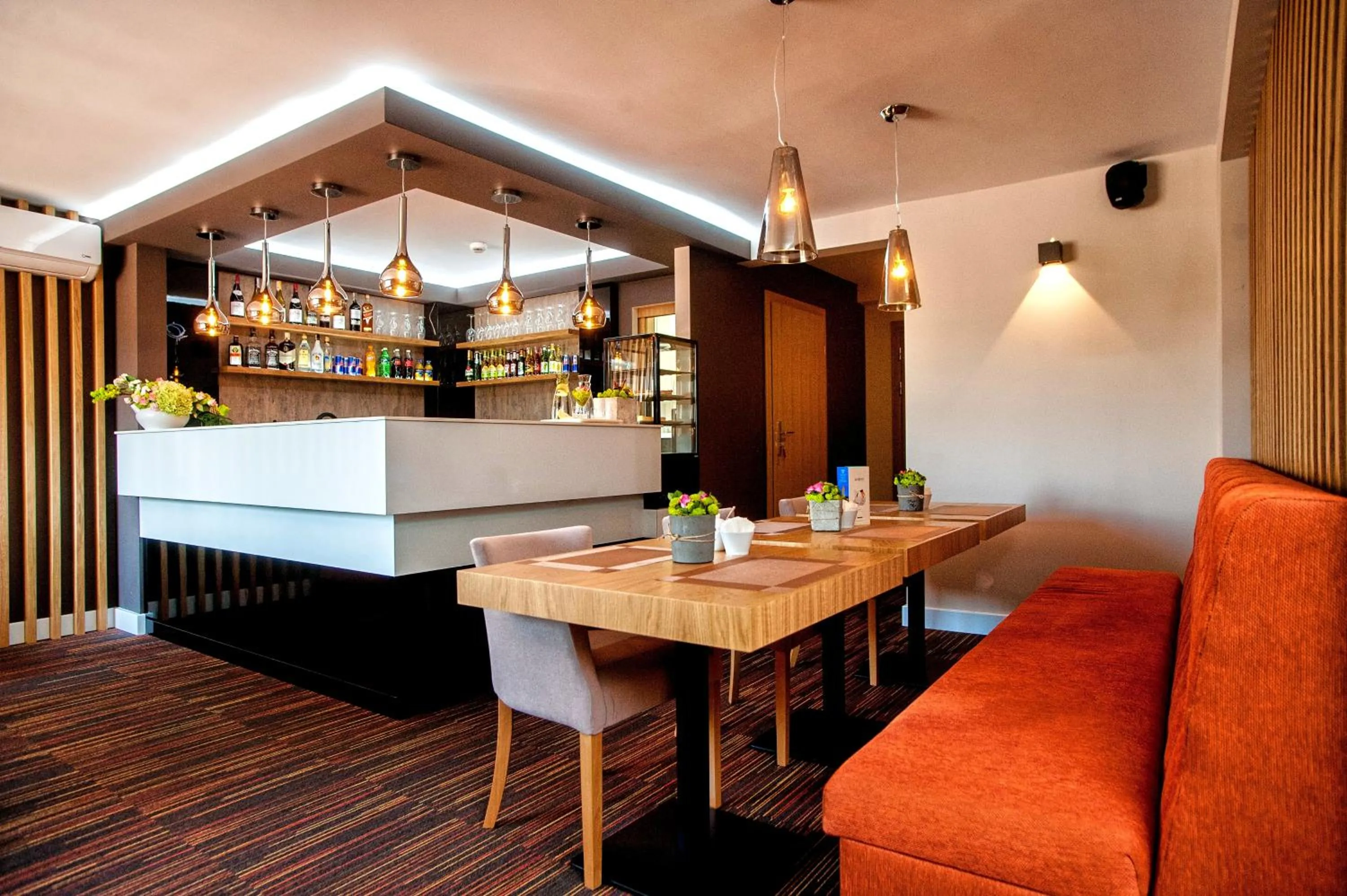 Lounge or bar in Elba Hotel