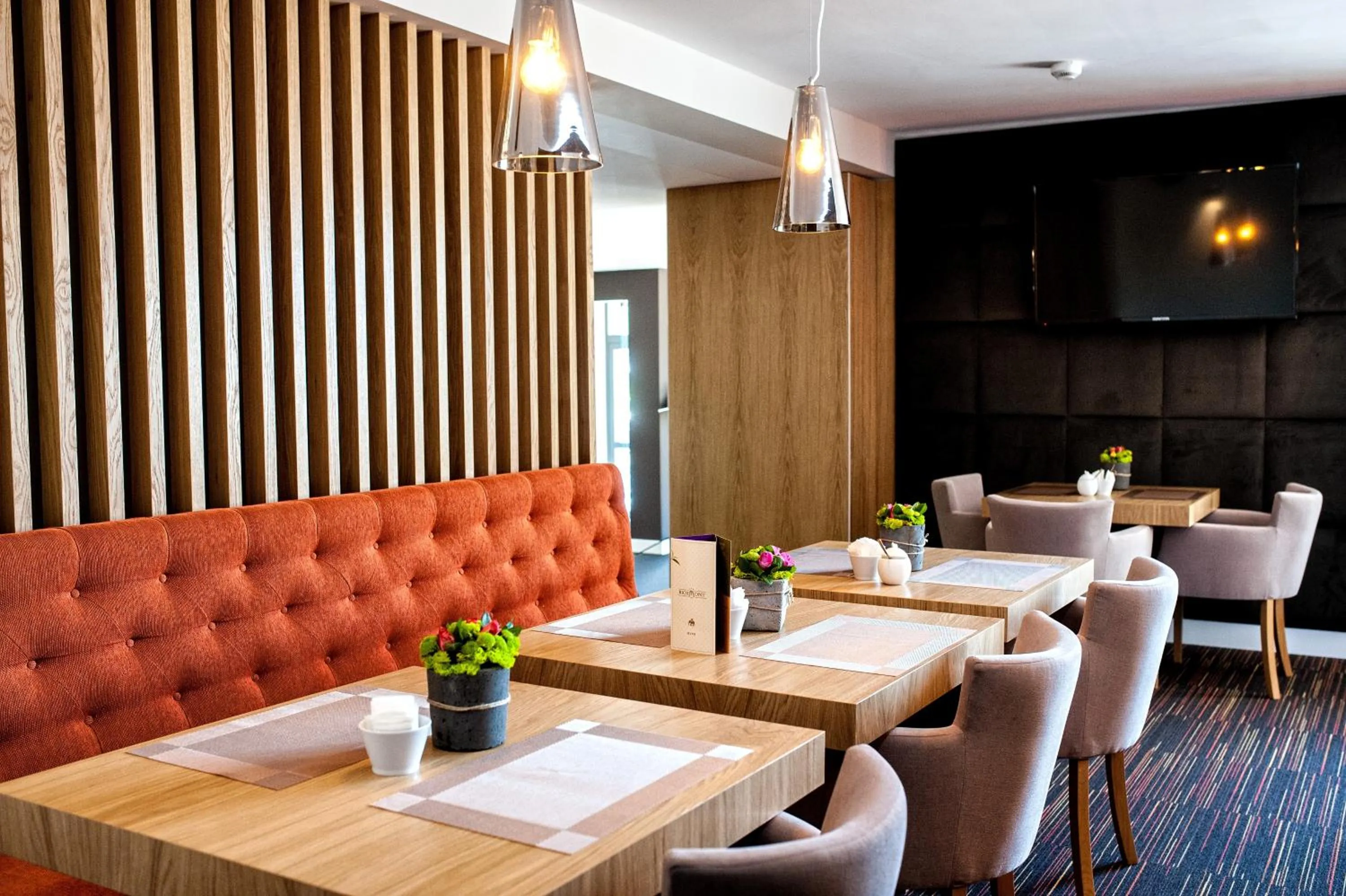 Lounge or bar in Elba Hotel