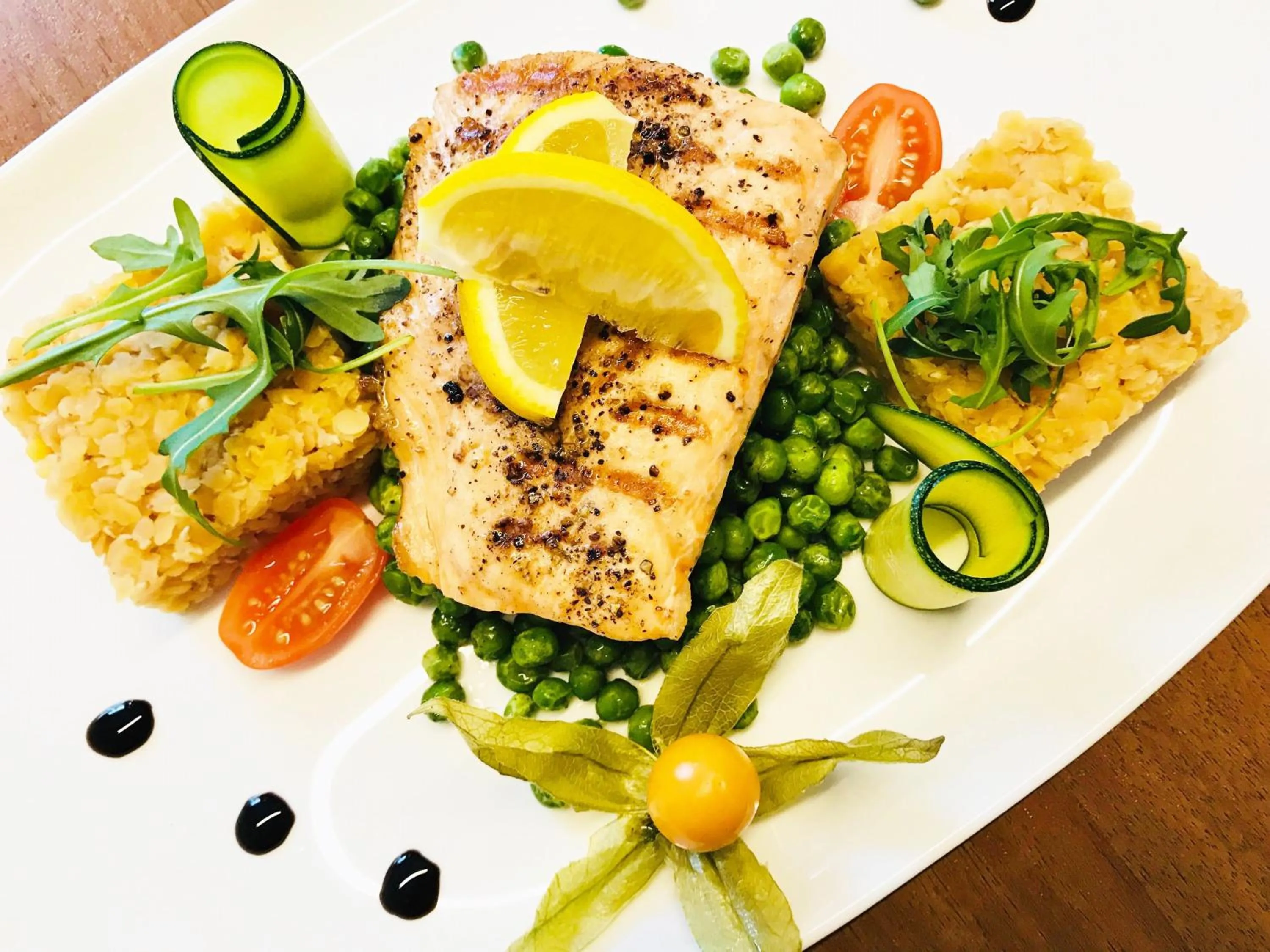 Restaurant/places to eat in Elba Hotel