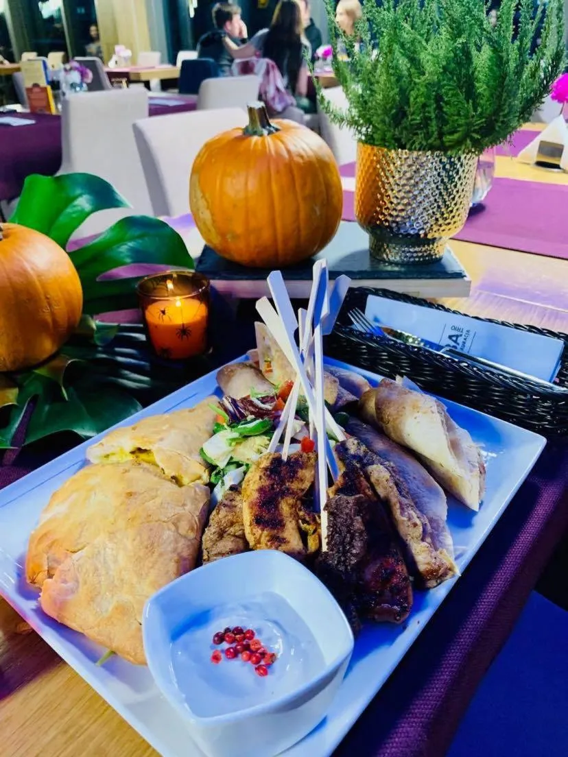 Restaurant/places to eat in Elba Hotel