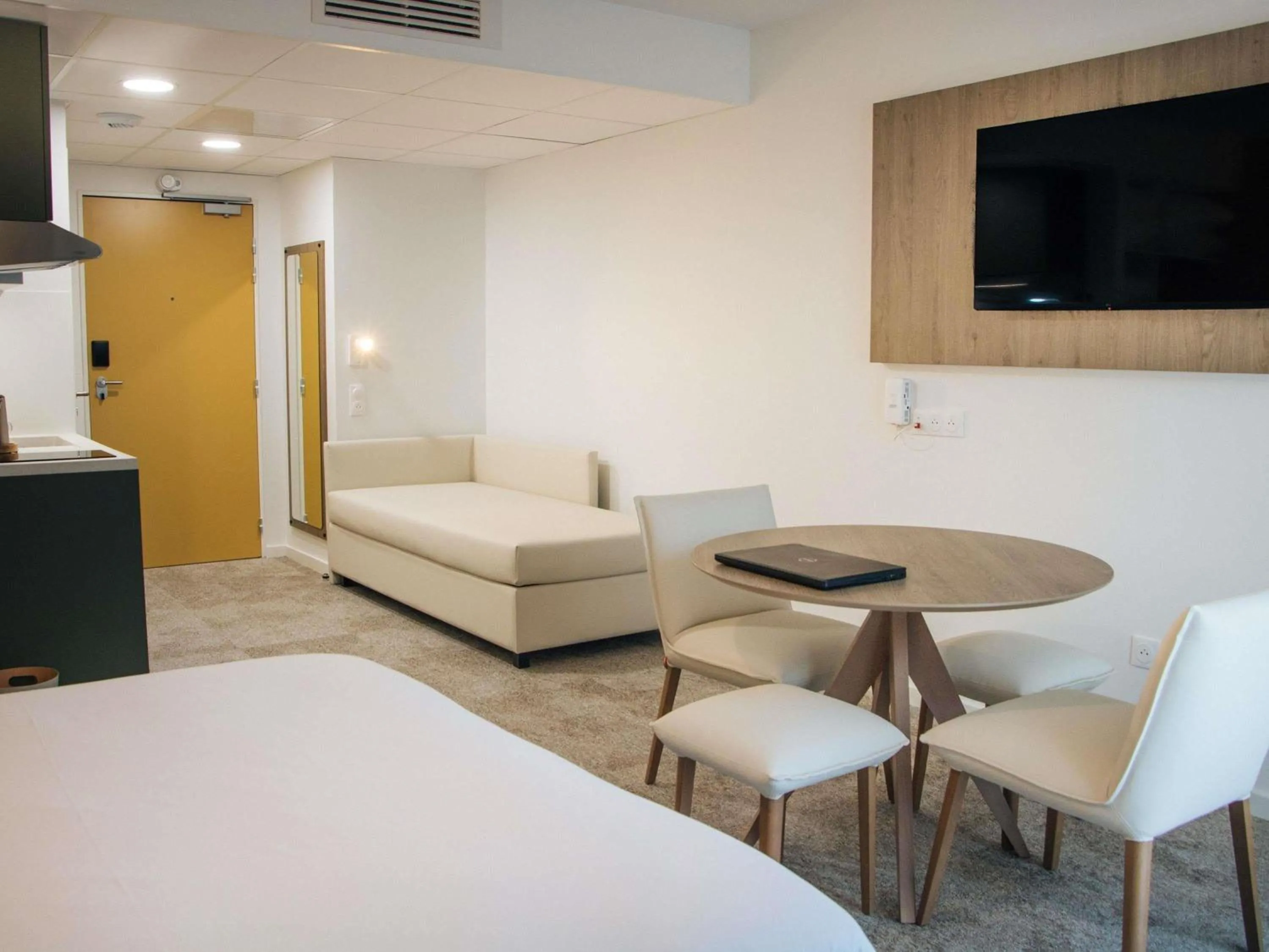 Bedroom in Adagio Access Bordeaux Sud Pessac