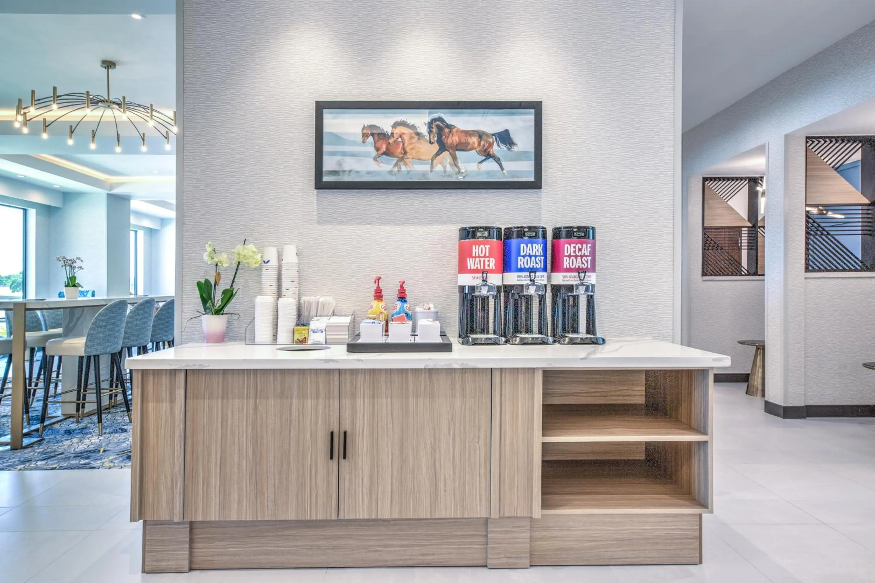 Restaurant/places to eat in Hampton Inn & Suites Irving Hwy 183