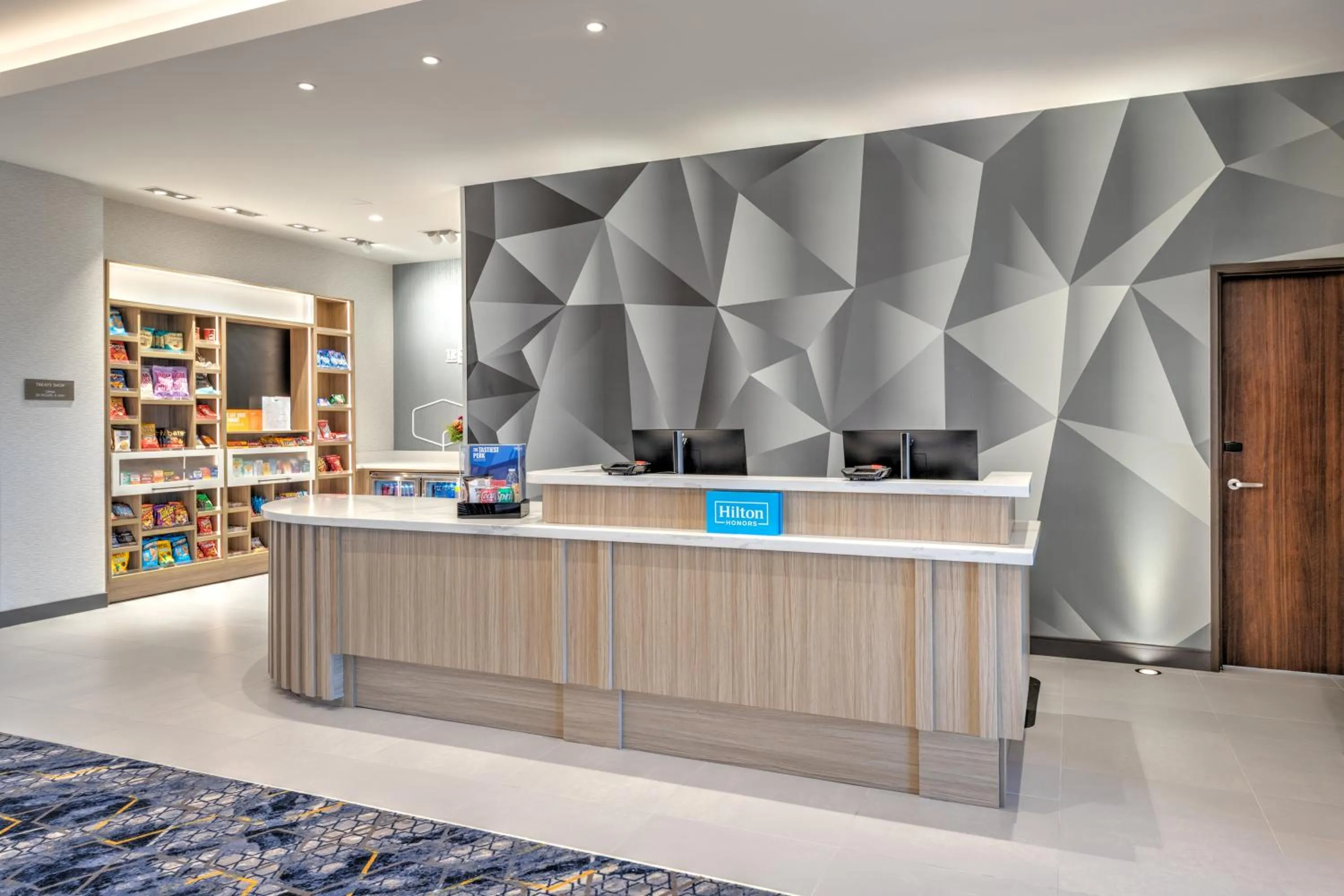 Lobby or reception in Hampton Inn & Suites Irving Hwy 183