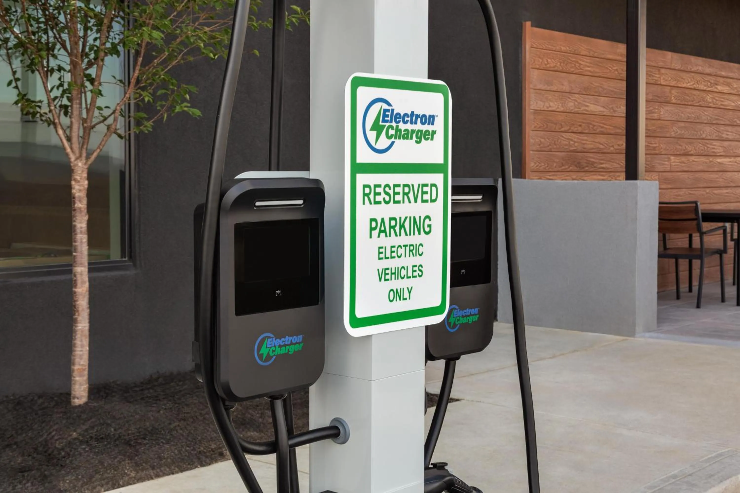 Property building in LivSmart Studios By Hilton Kokomo