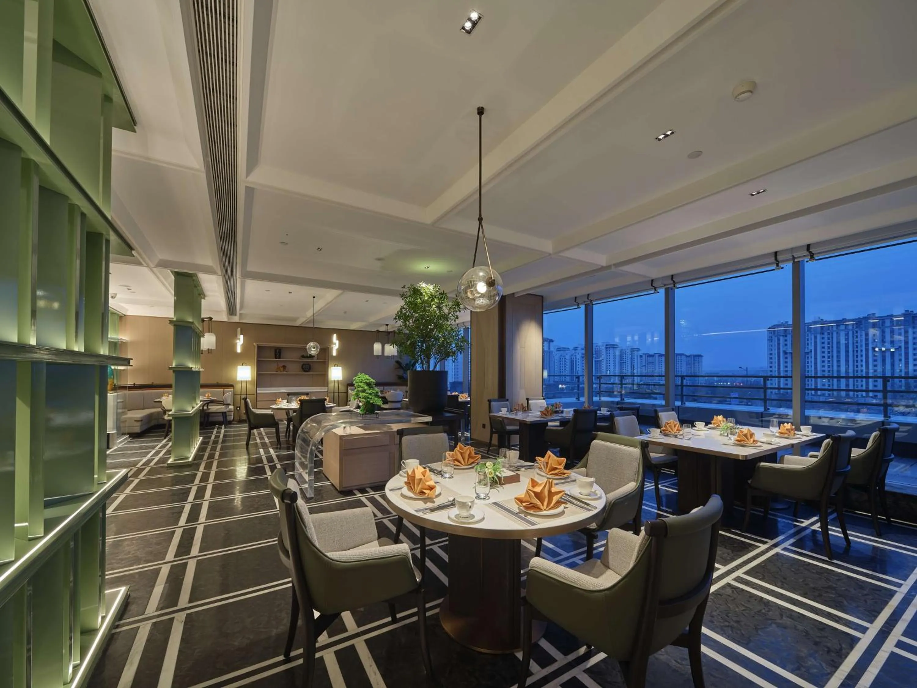 Restaurant/places to eat in Doubletree By Hilton Yanji