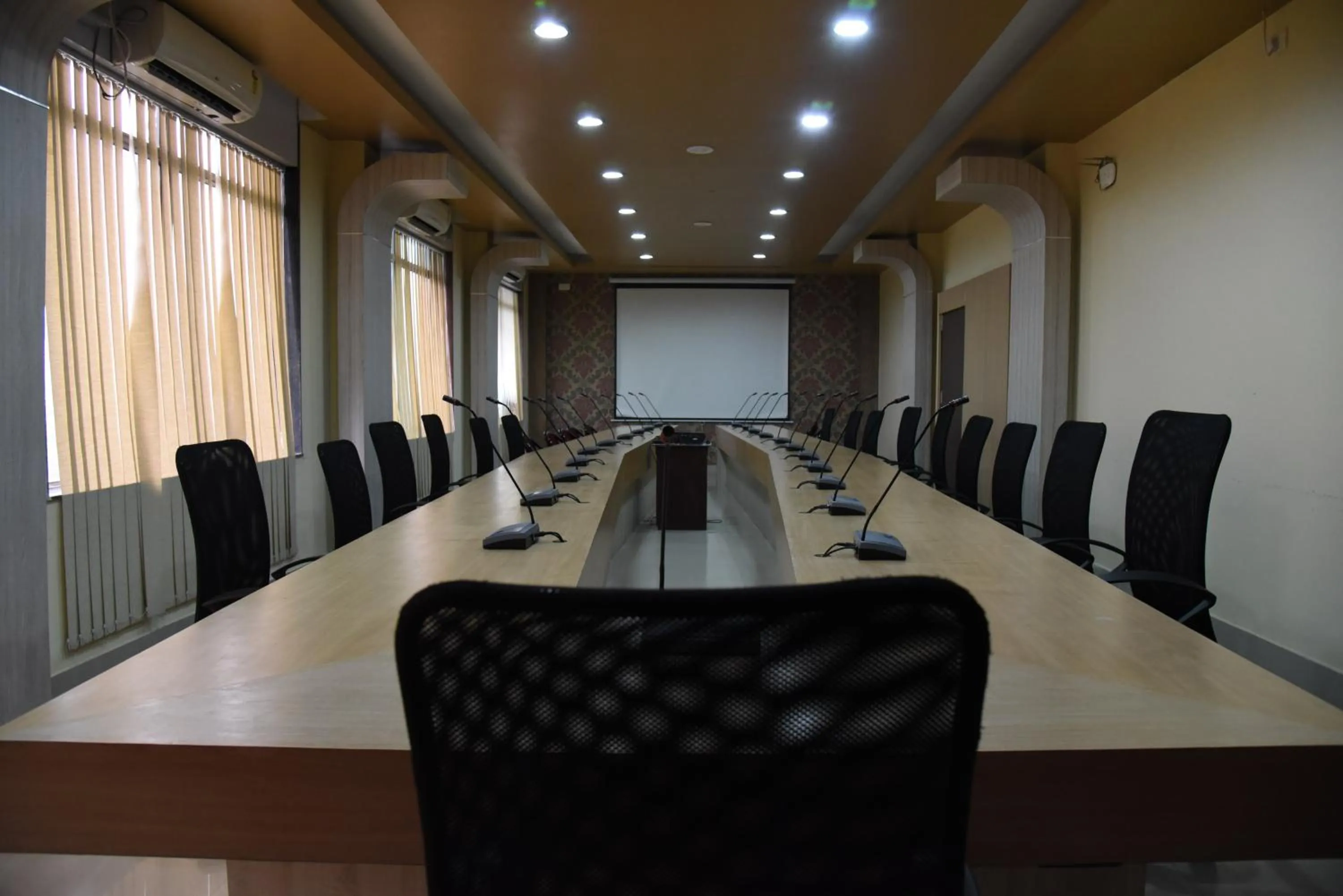 Business facilities in Hotel Pybss