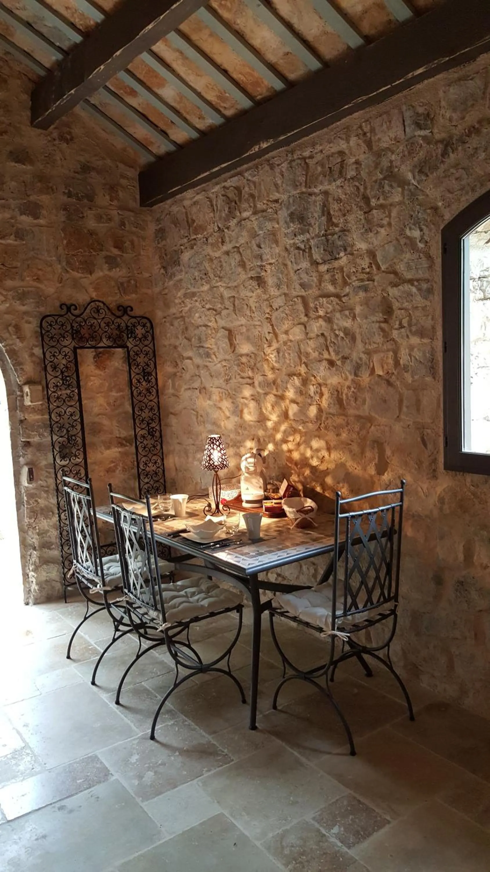 Breakfast in Le Donjon des Combes et son Spa