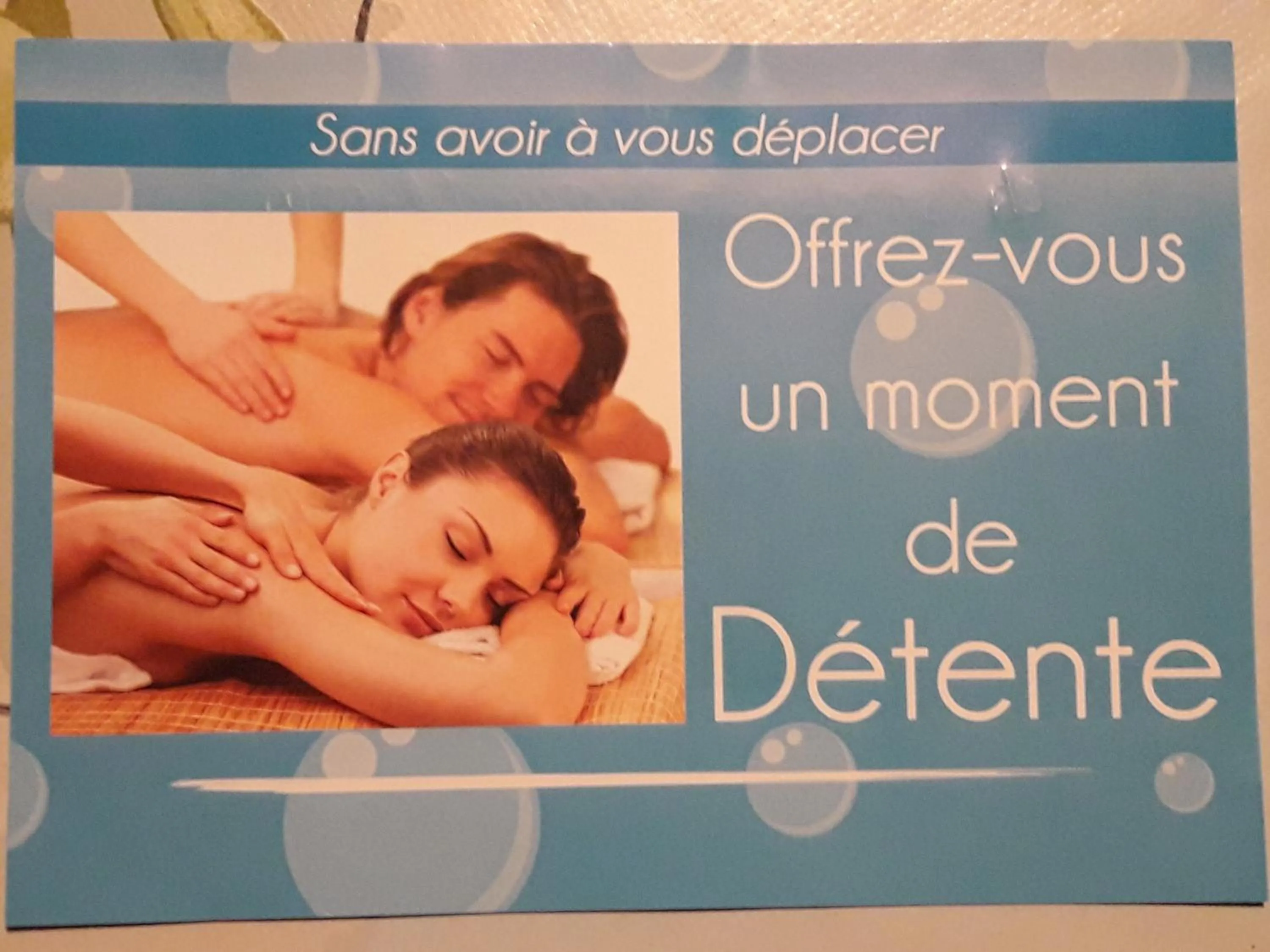 Hot Tub in Le Donjon des Combes et son Spa