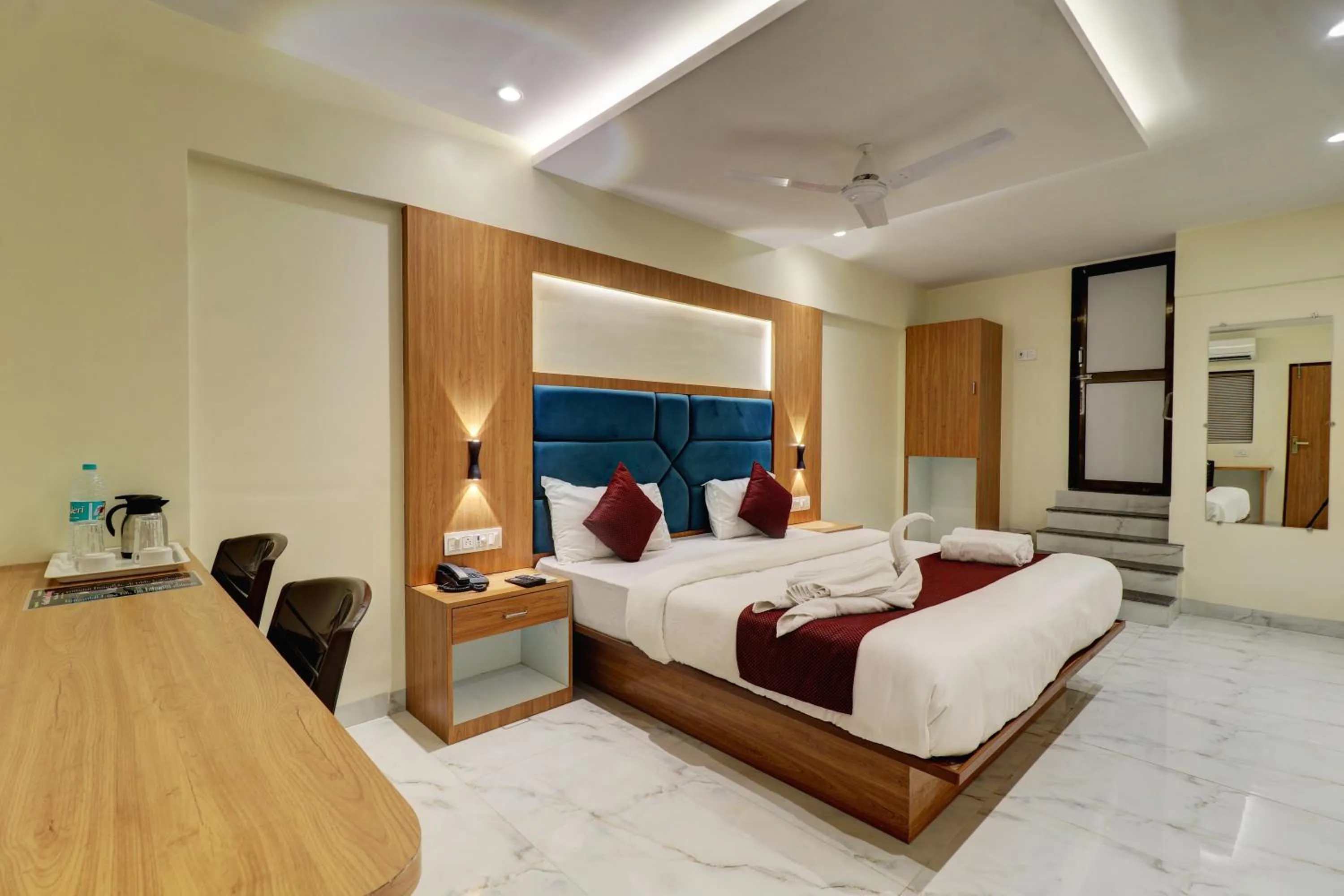 Bedroom, Bed in Hotel Kurla Residency