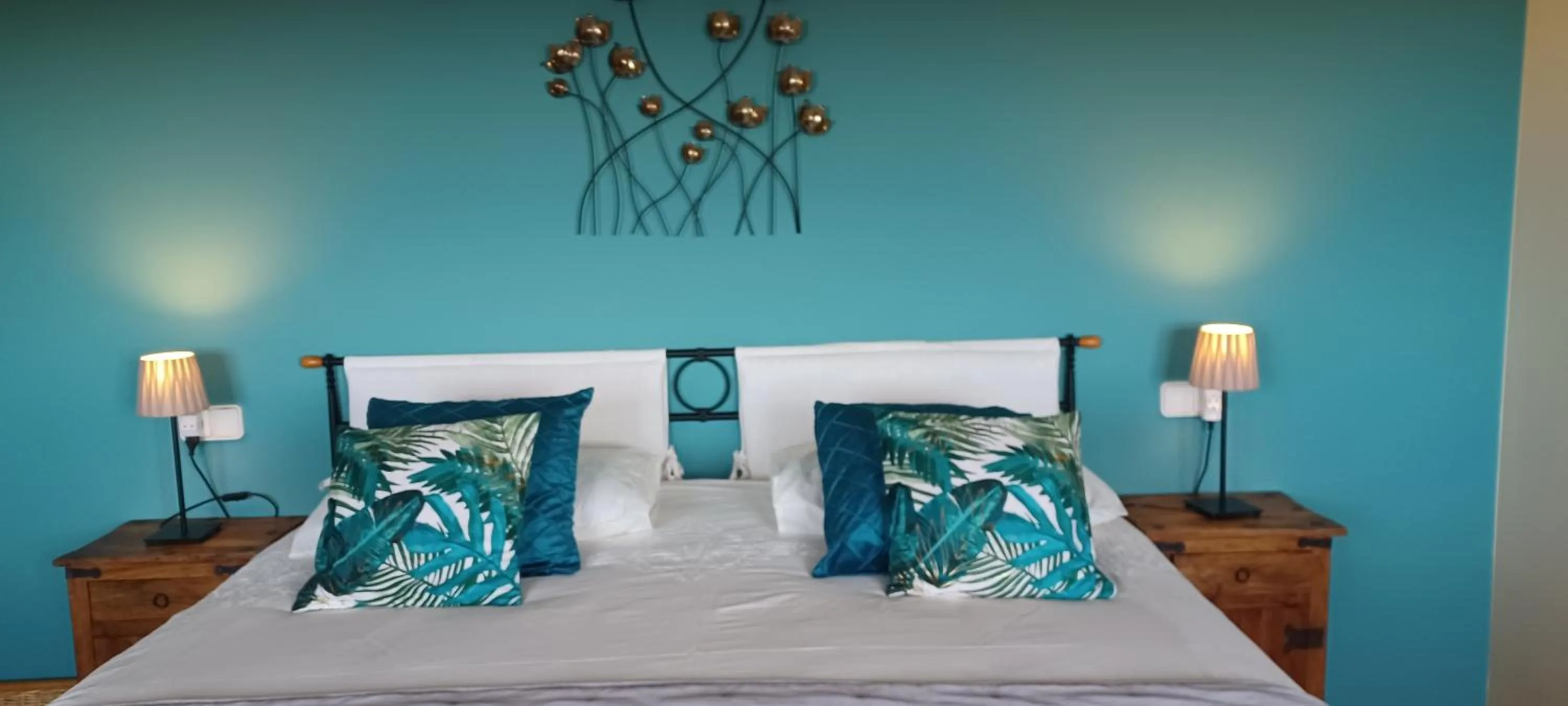 Bed in Casa Roble B&B