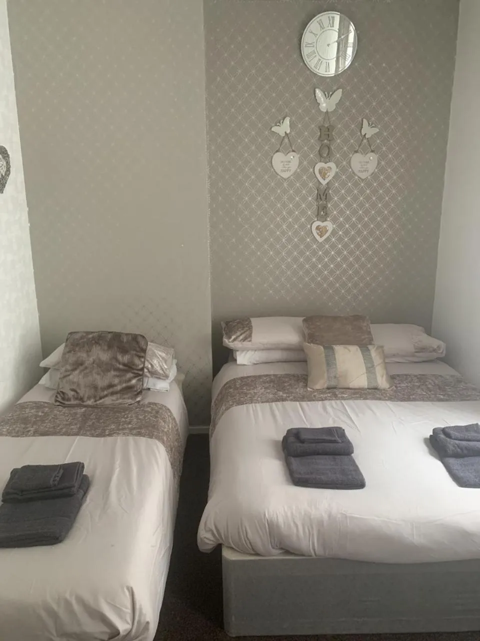 Bedroom, Bed in The Butterfly Hotel