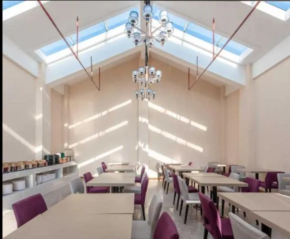 Restaurant/places to eat in Lavande Hotel Shenzhen International Convention and Exhibition Center Fuhai West Subway Station