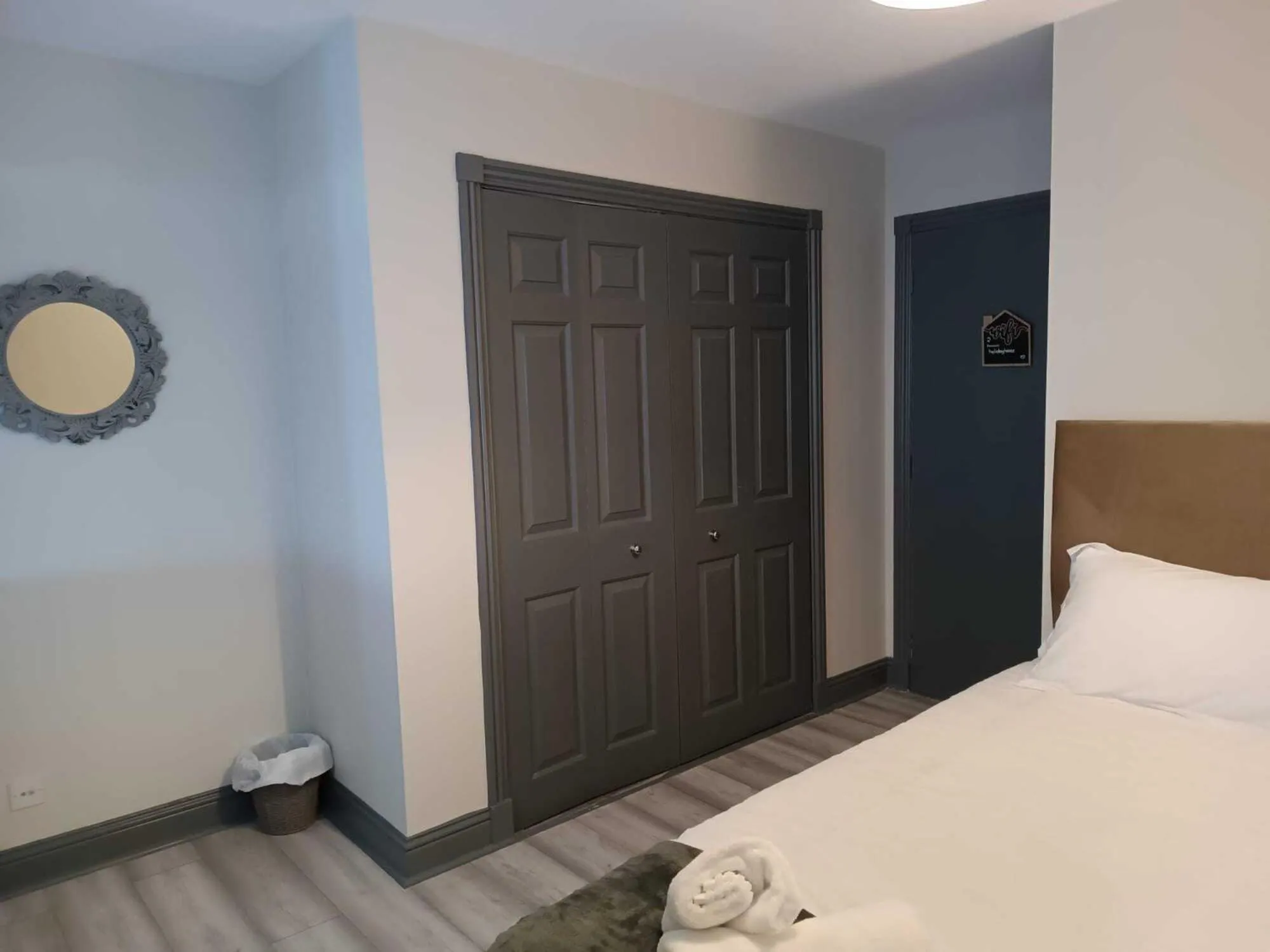 Bedroom, Bed in Woodgrove Holiday Homes