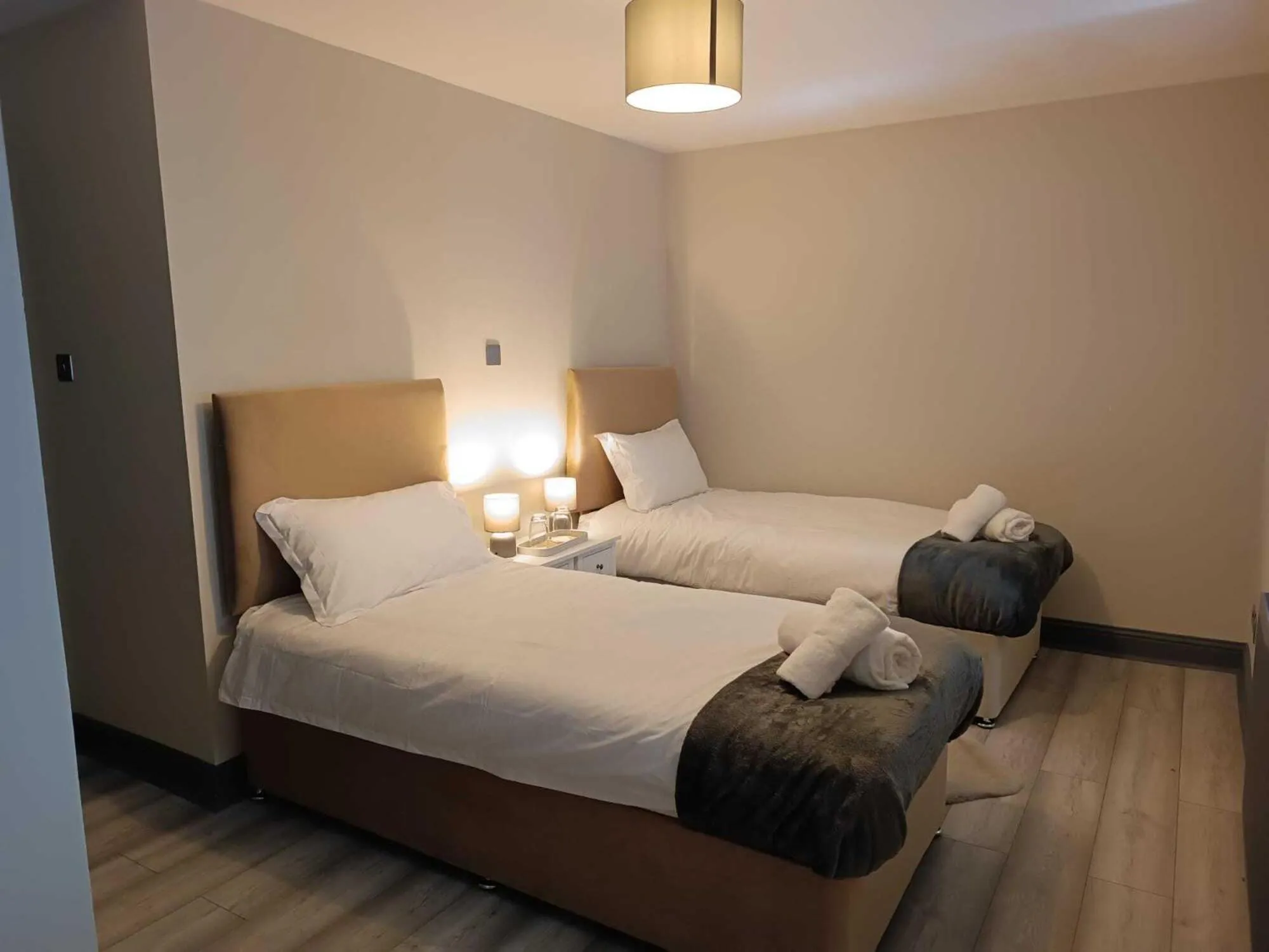 Bedroom, Bed in Woodgrove Holiday Homes