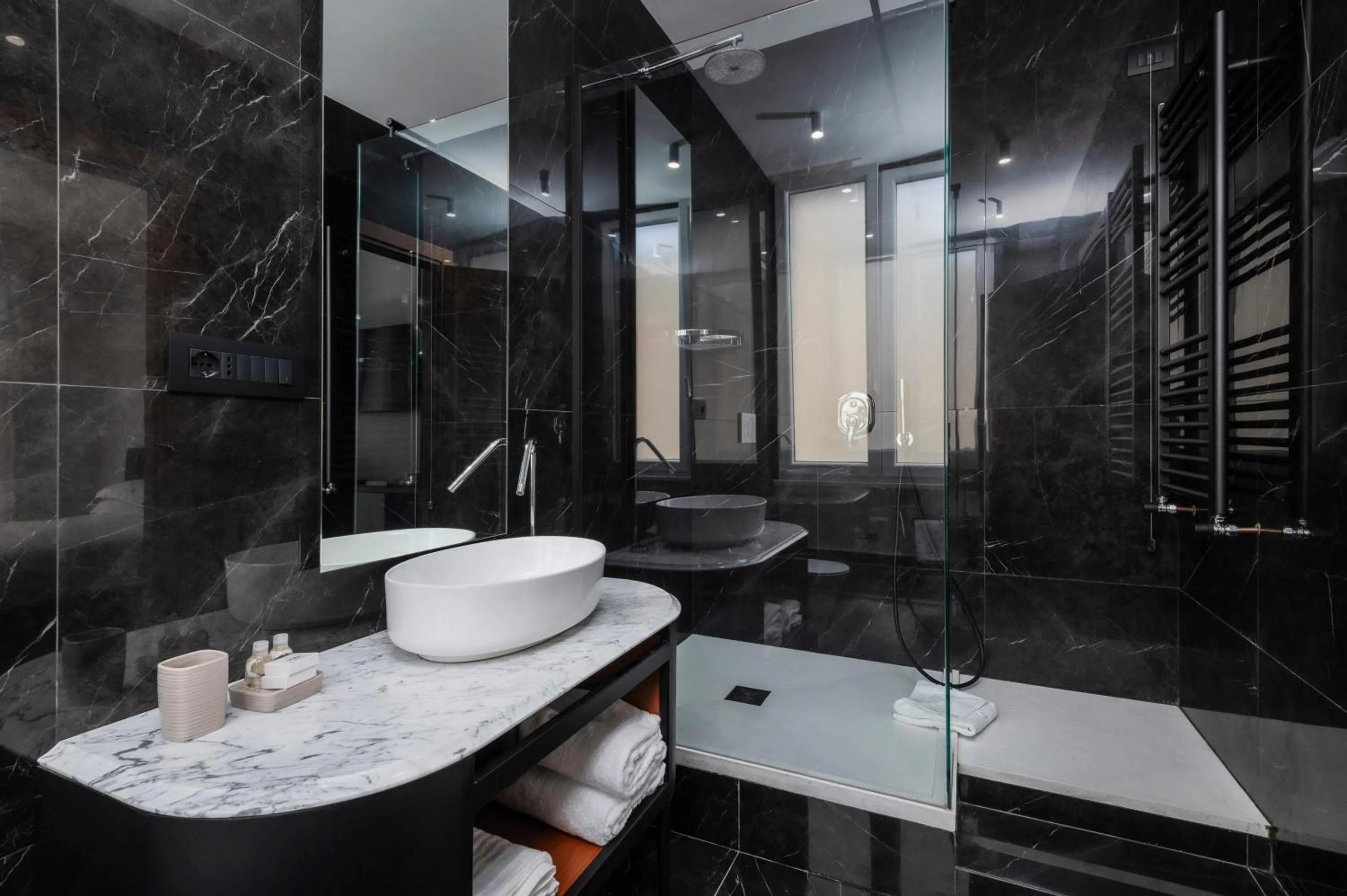 Bathroom in Hotel Valeri