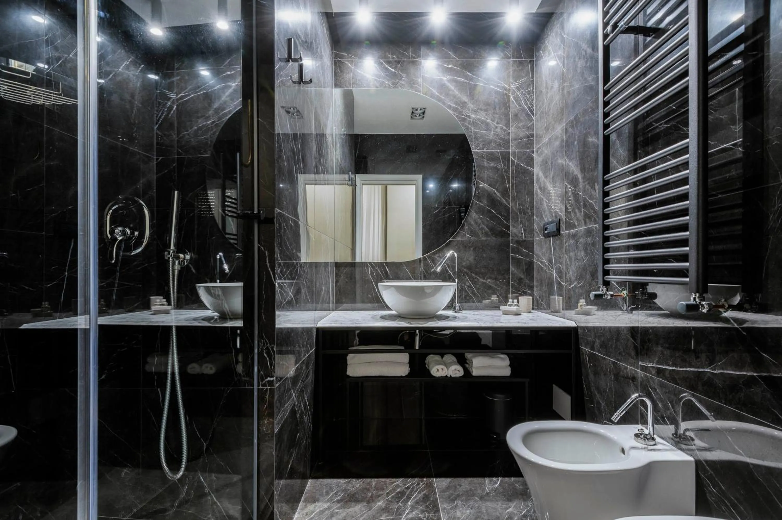 Bathroom in Hotel Valeri