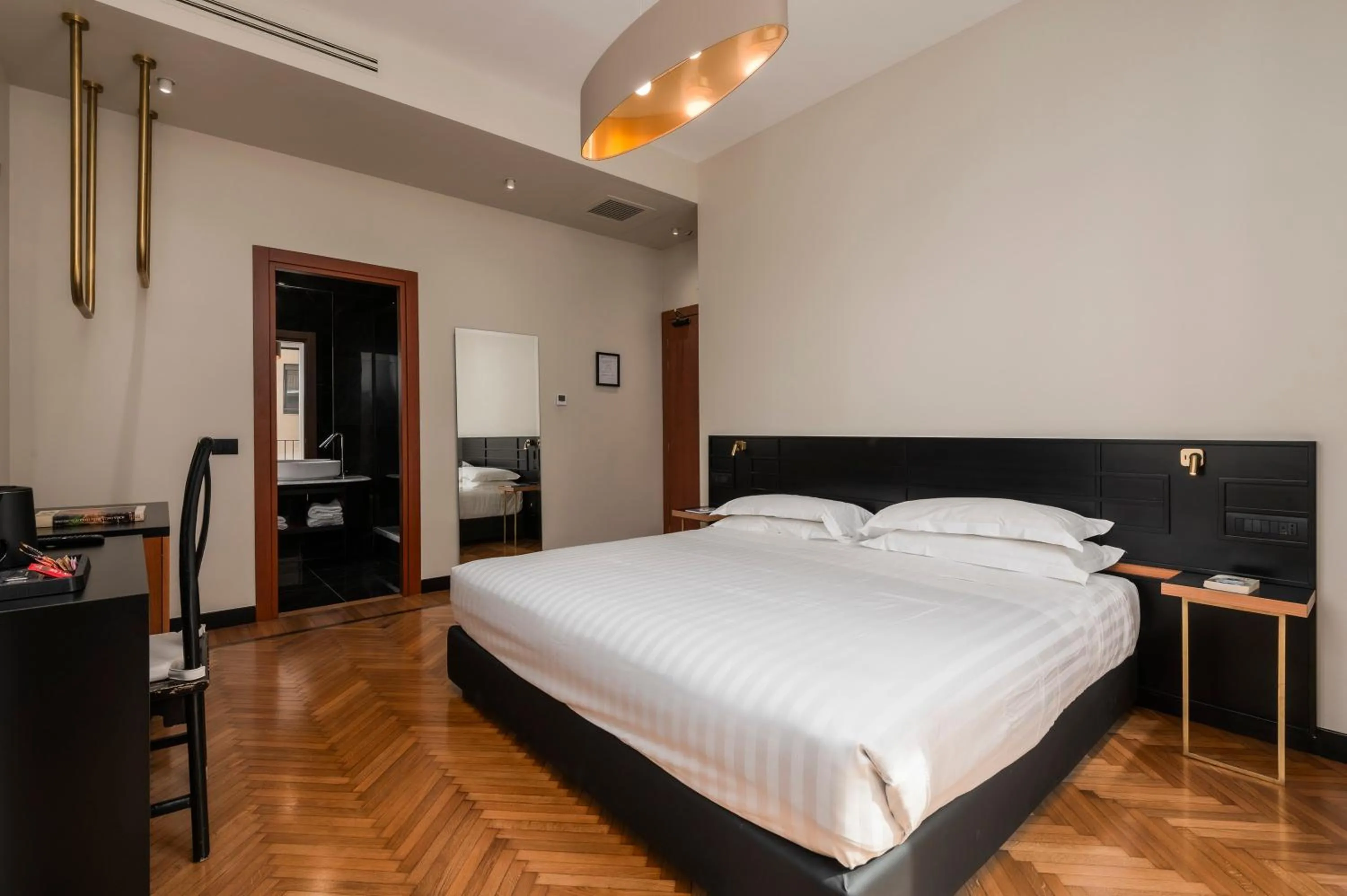 Photo of the whole room, Bed in Hotel Valeri