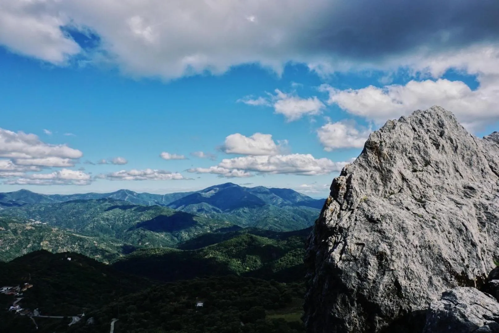 Hiking in Hotel Almejí