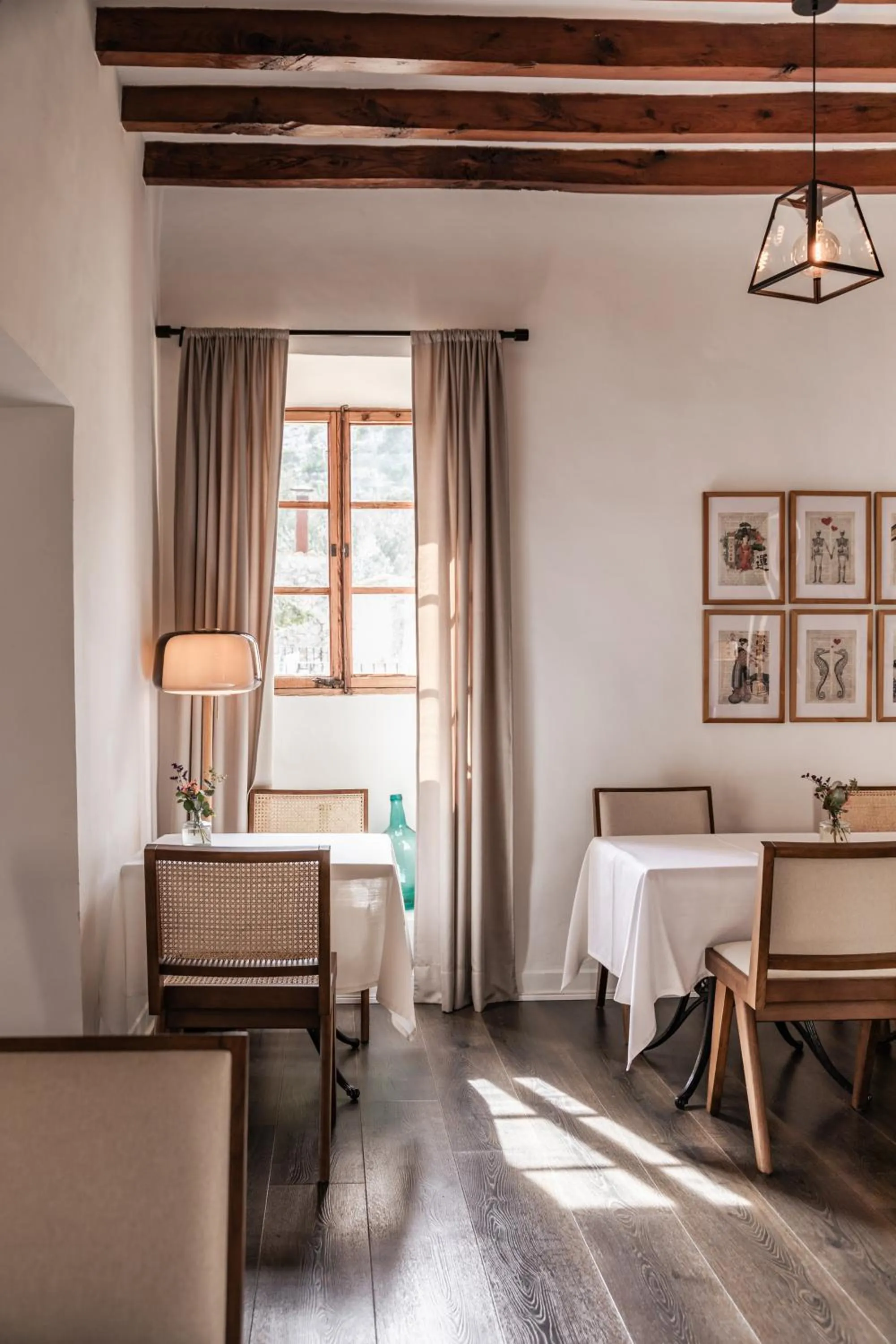 Restaurant/places to eat in Ca'n Beneït