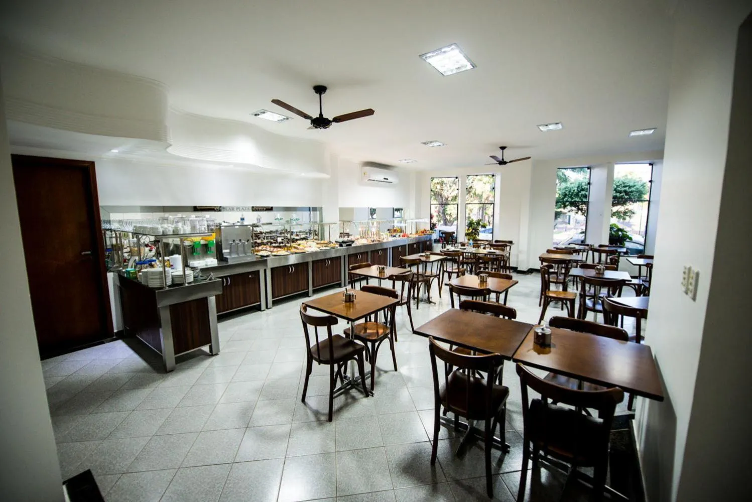 Continental breakfast in Solar Plaza Hotel