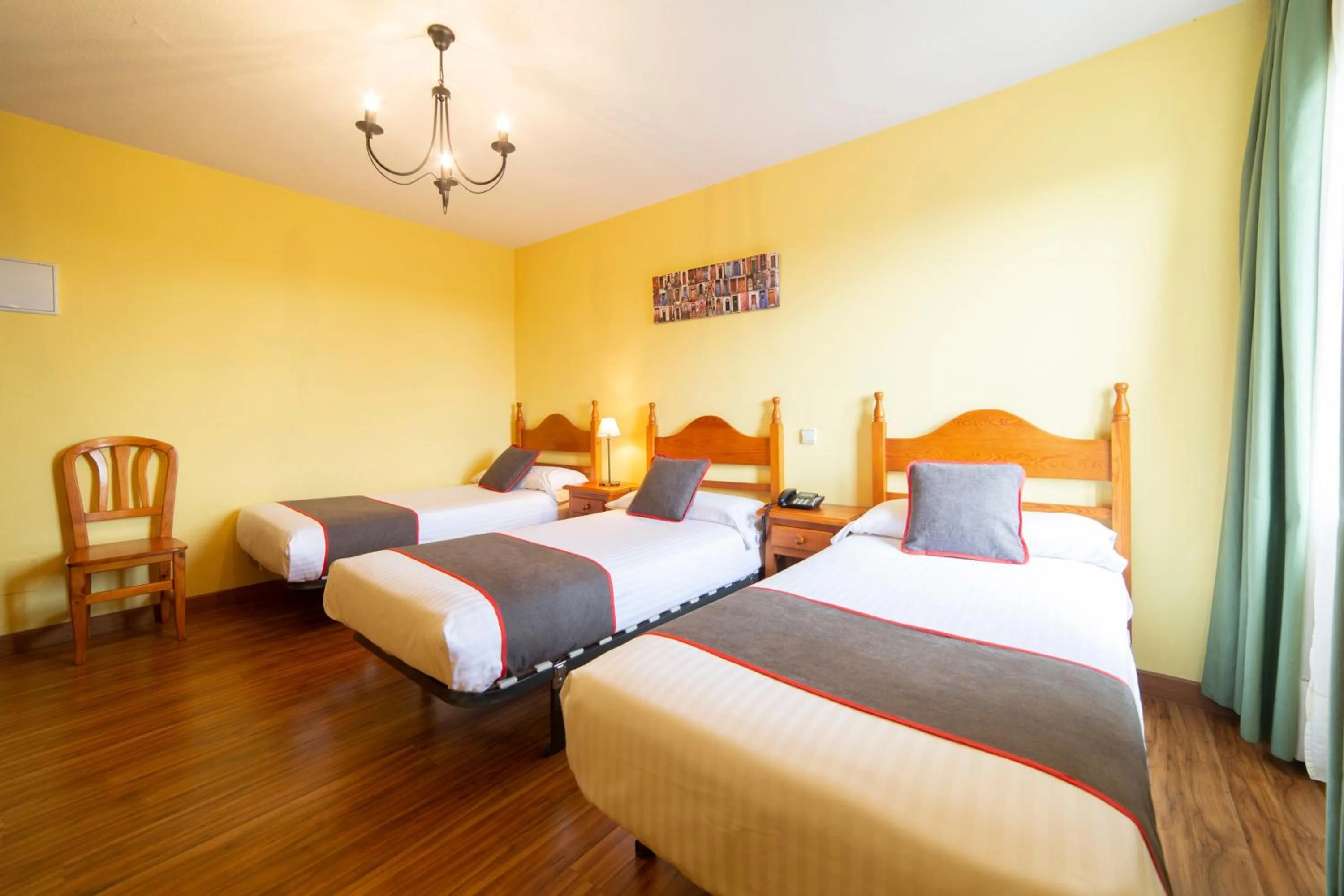 Photo of the whole room, Bed in Hotel Mavi