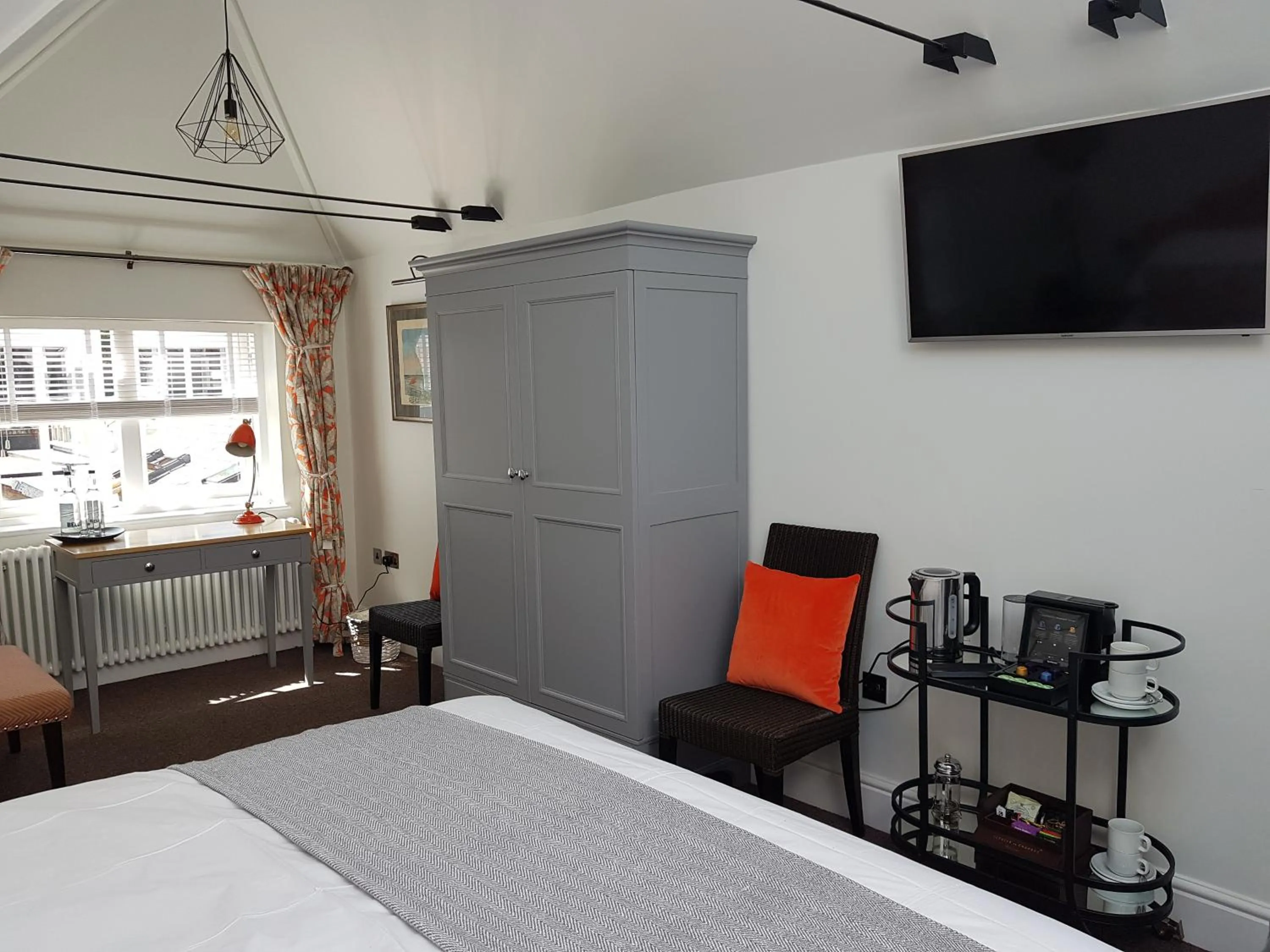 Bedroom in Gilbey's Bar, Restaurant & Townhouse