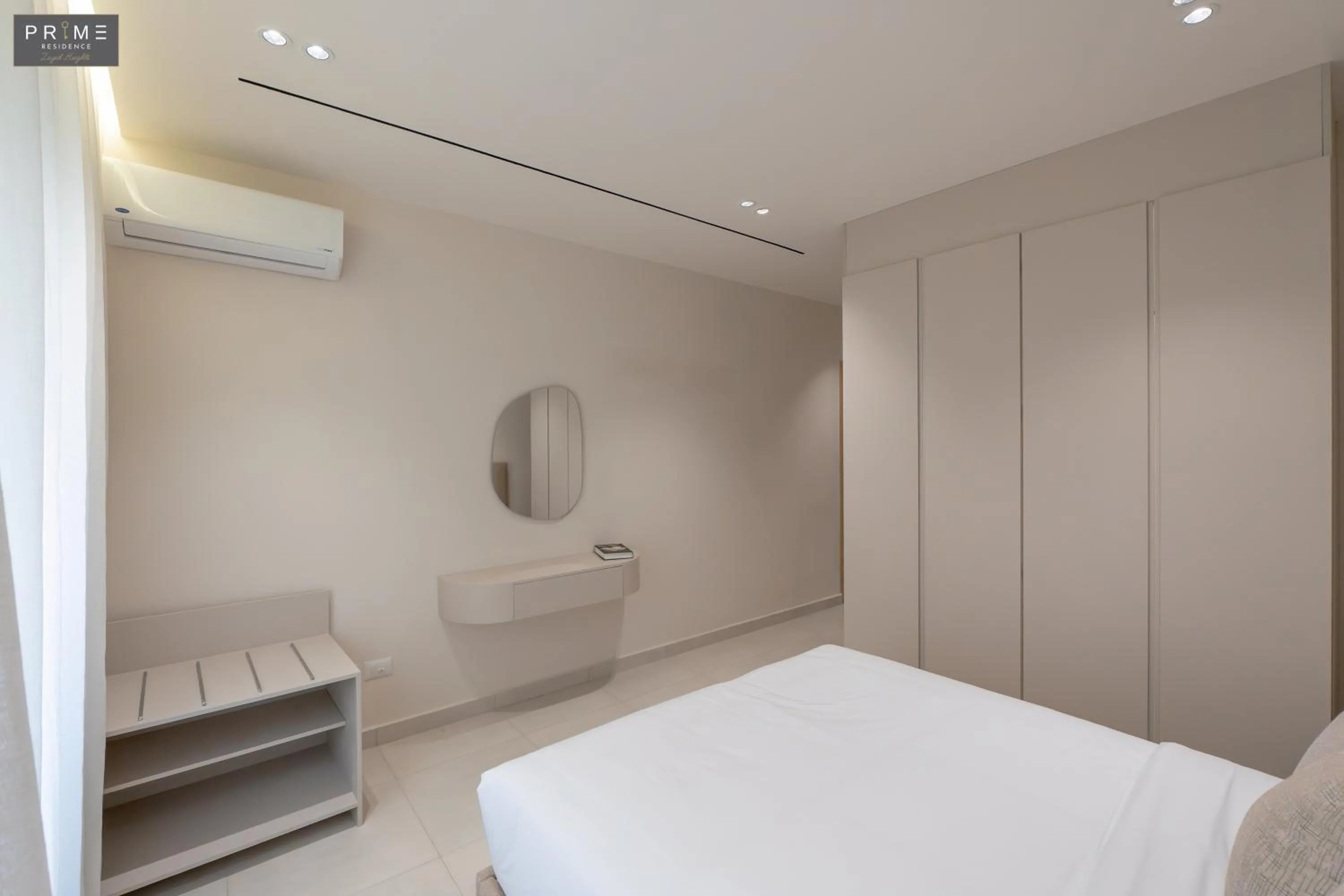 Bed in Prime Residence Zayed Heights