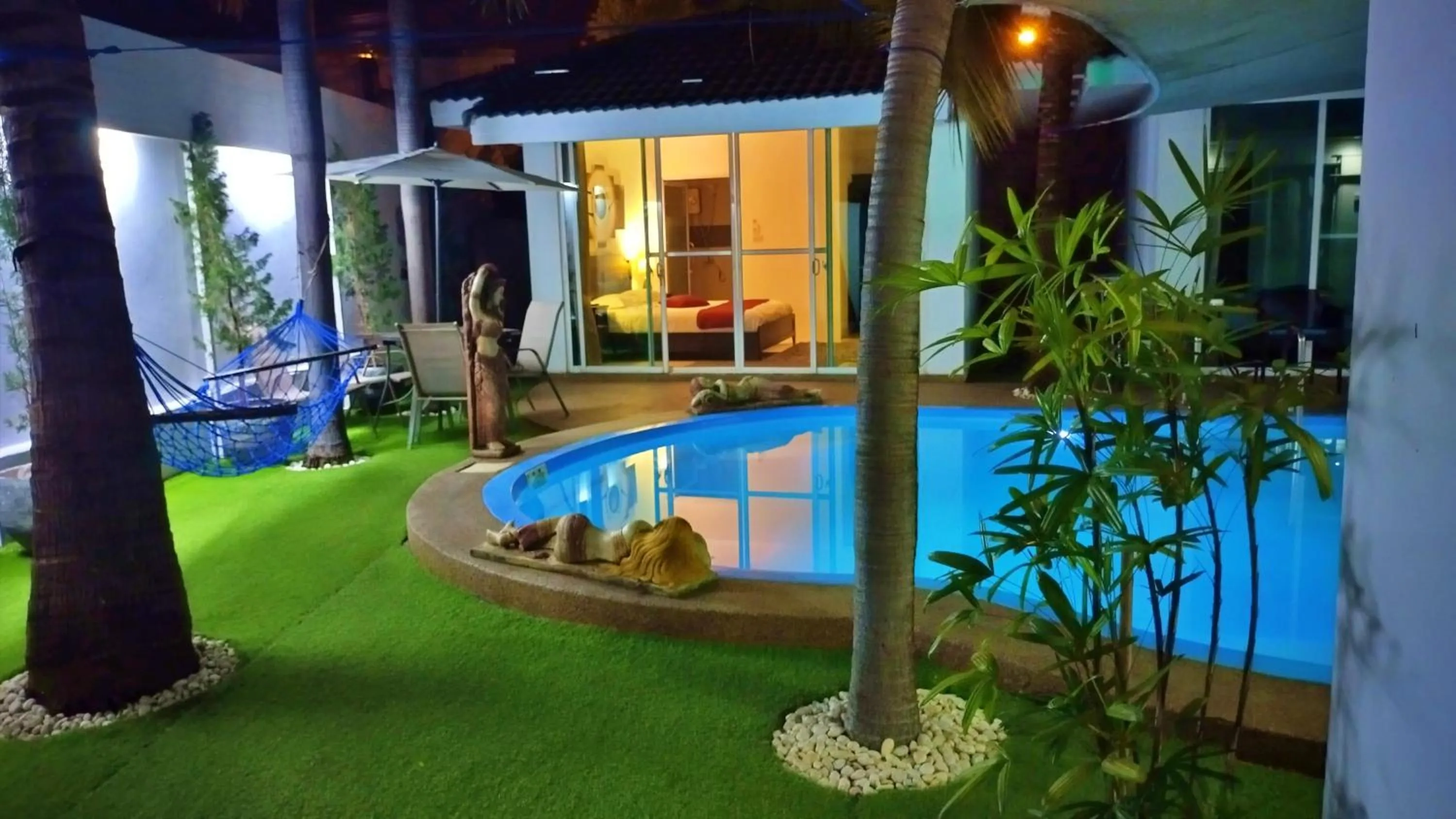 Property building in Coconut Palms