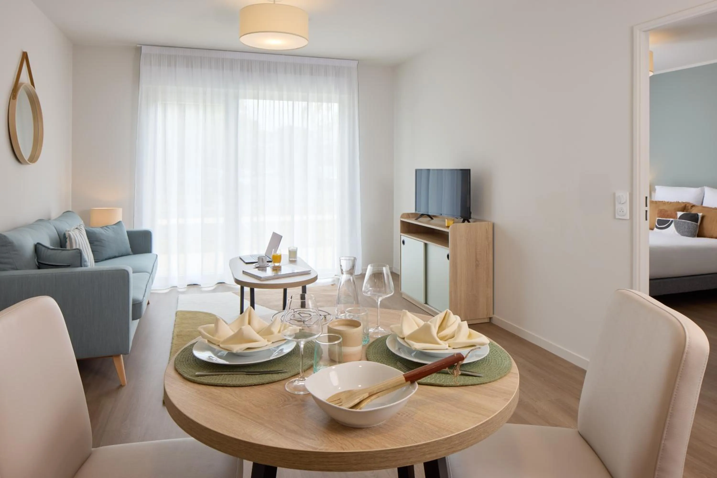 TV and multimedia in Zenitude Quality Aparthotel Plerin