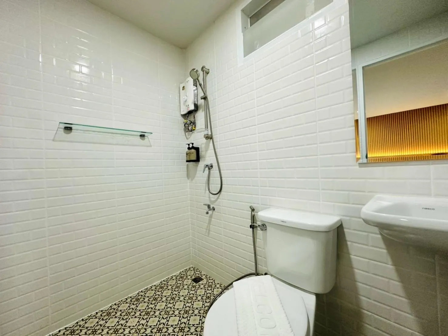 Shower in The Cozy 77