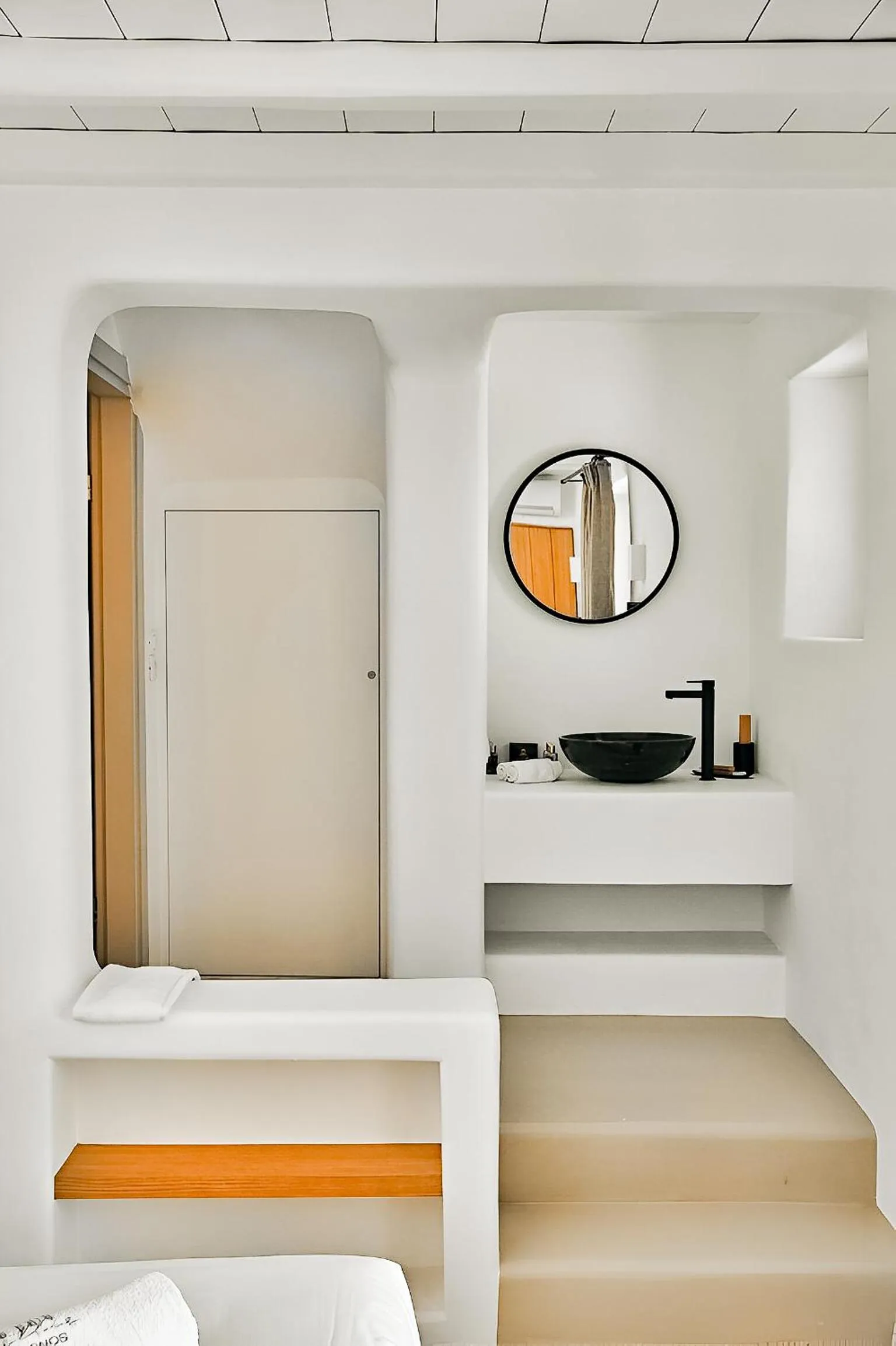 Bathroom, Bed in Hotiday Mykonos Fanari