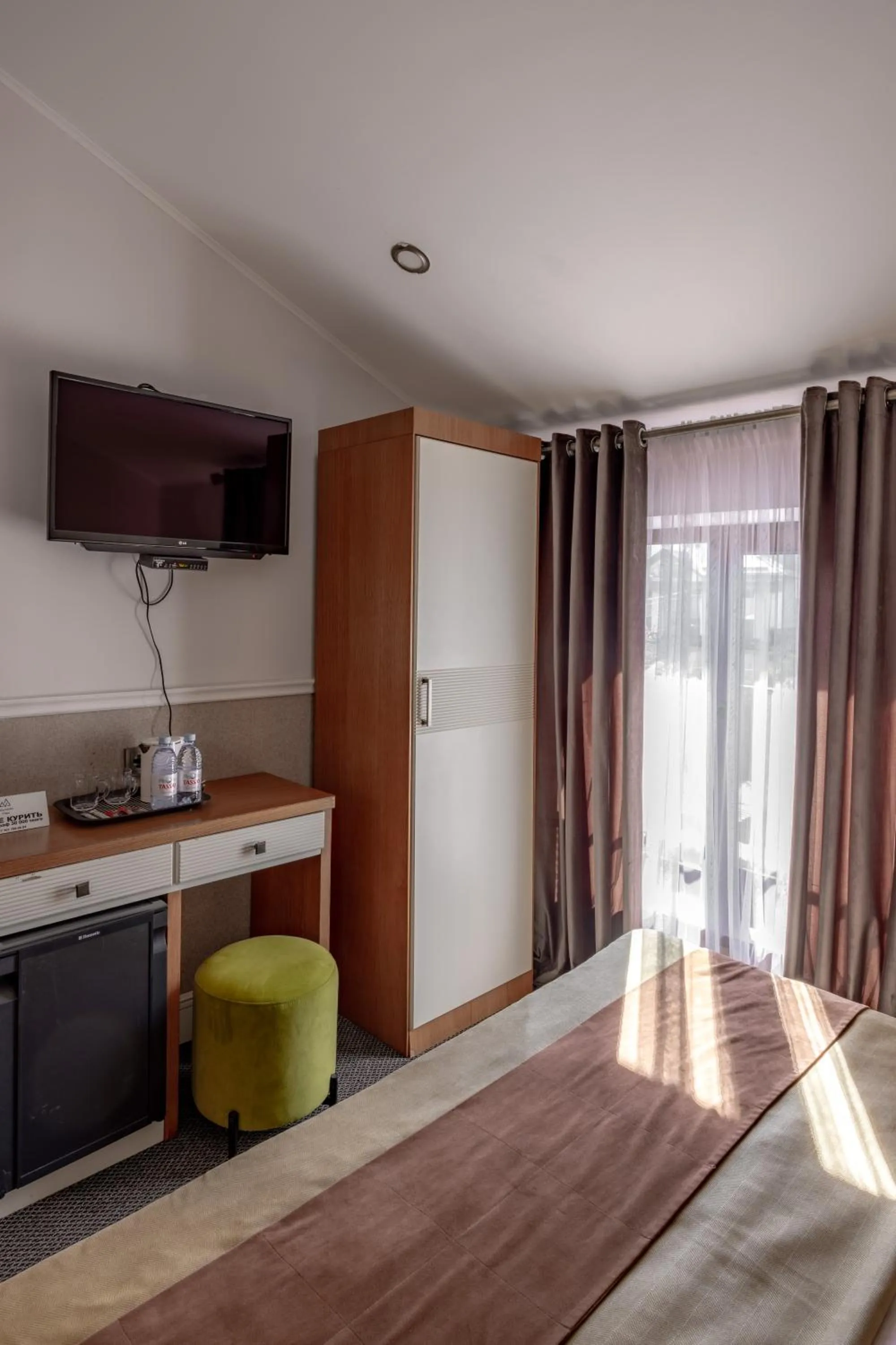 Bed in Mountain View Boutique Hotel