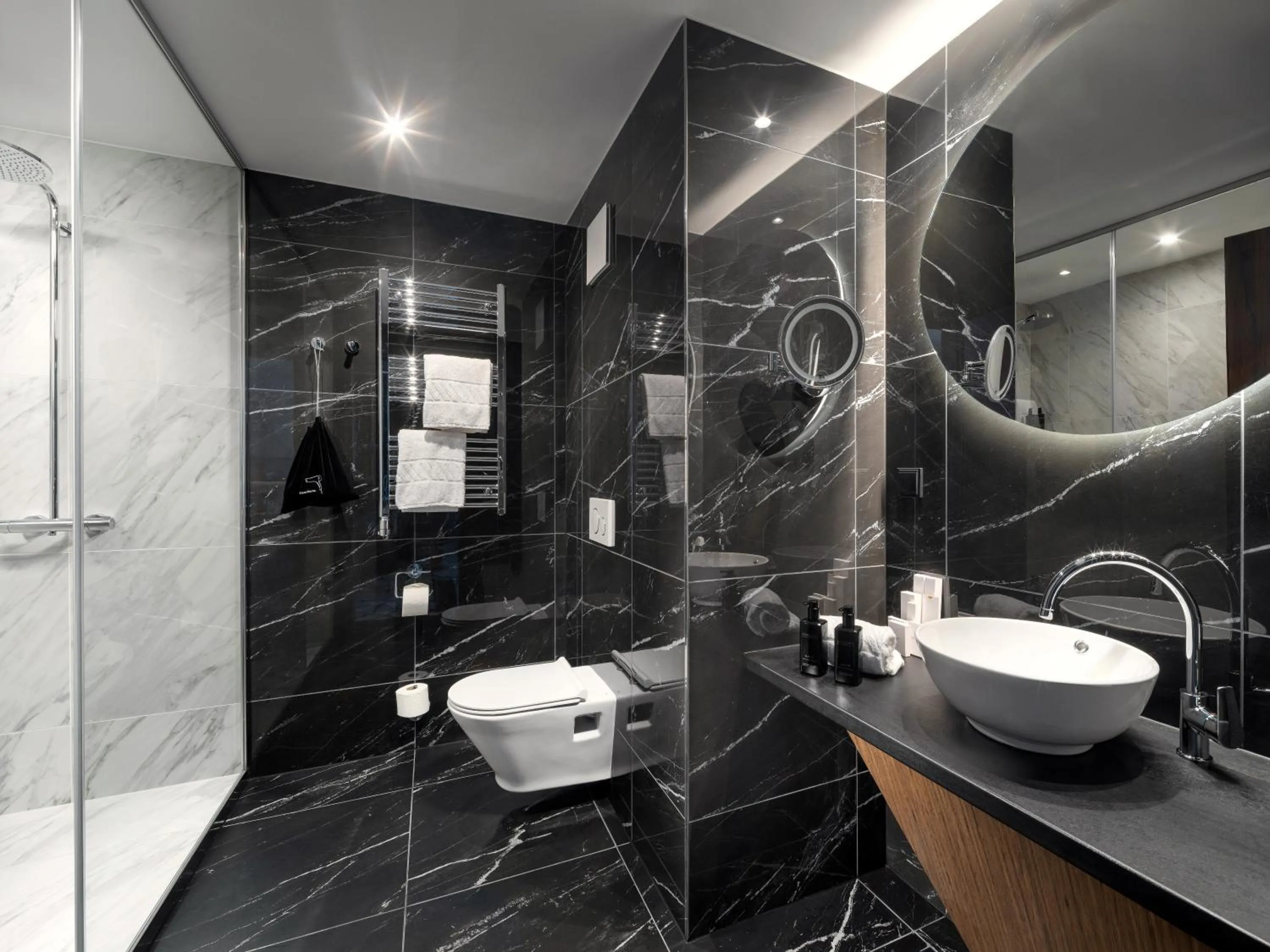 Shower in Mamaison Hotel Chain Bridge Budapest