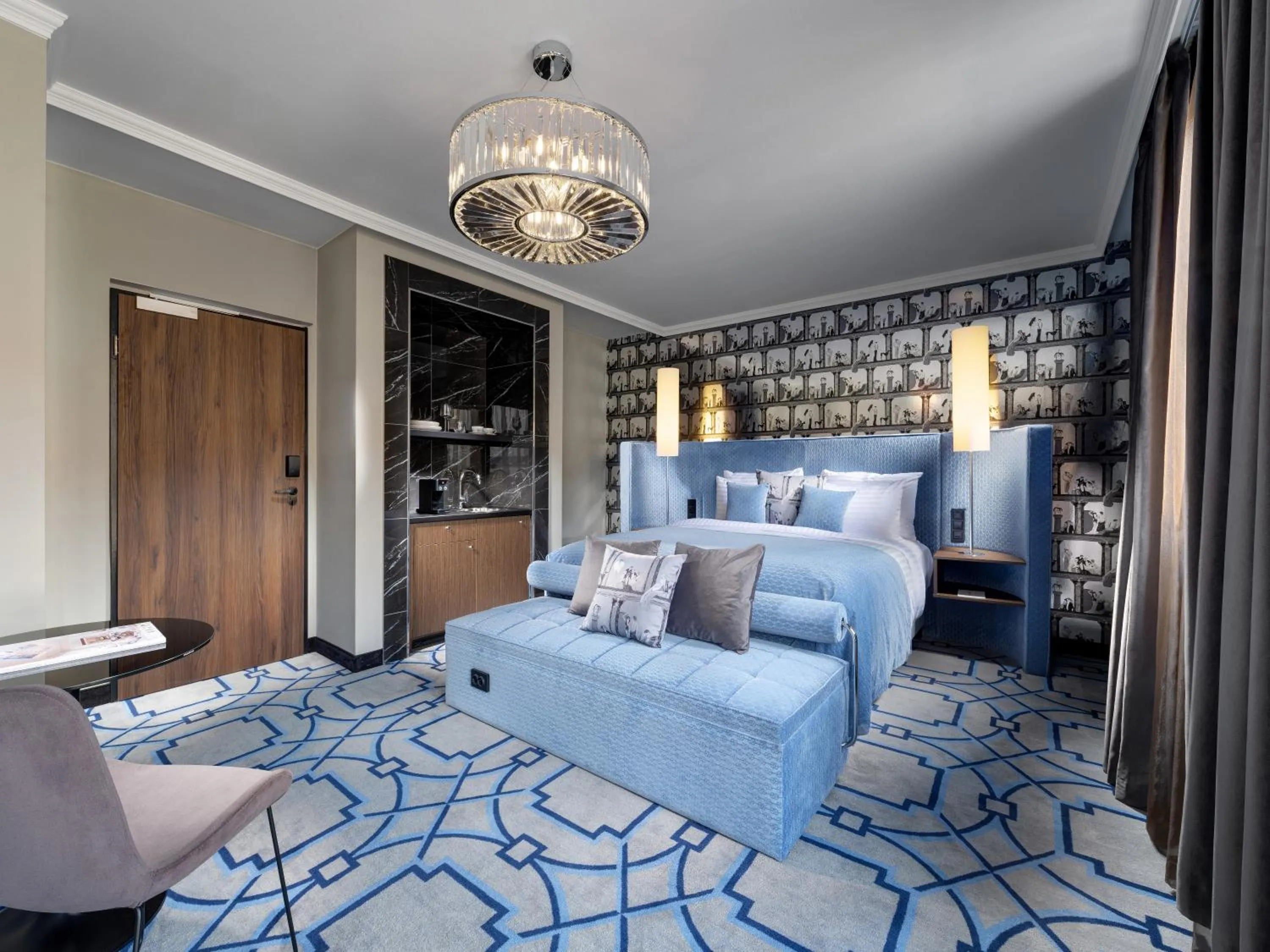 Kitchen or kitchenette in Mamaison Hotel Chain Bridge Budapest