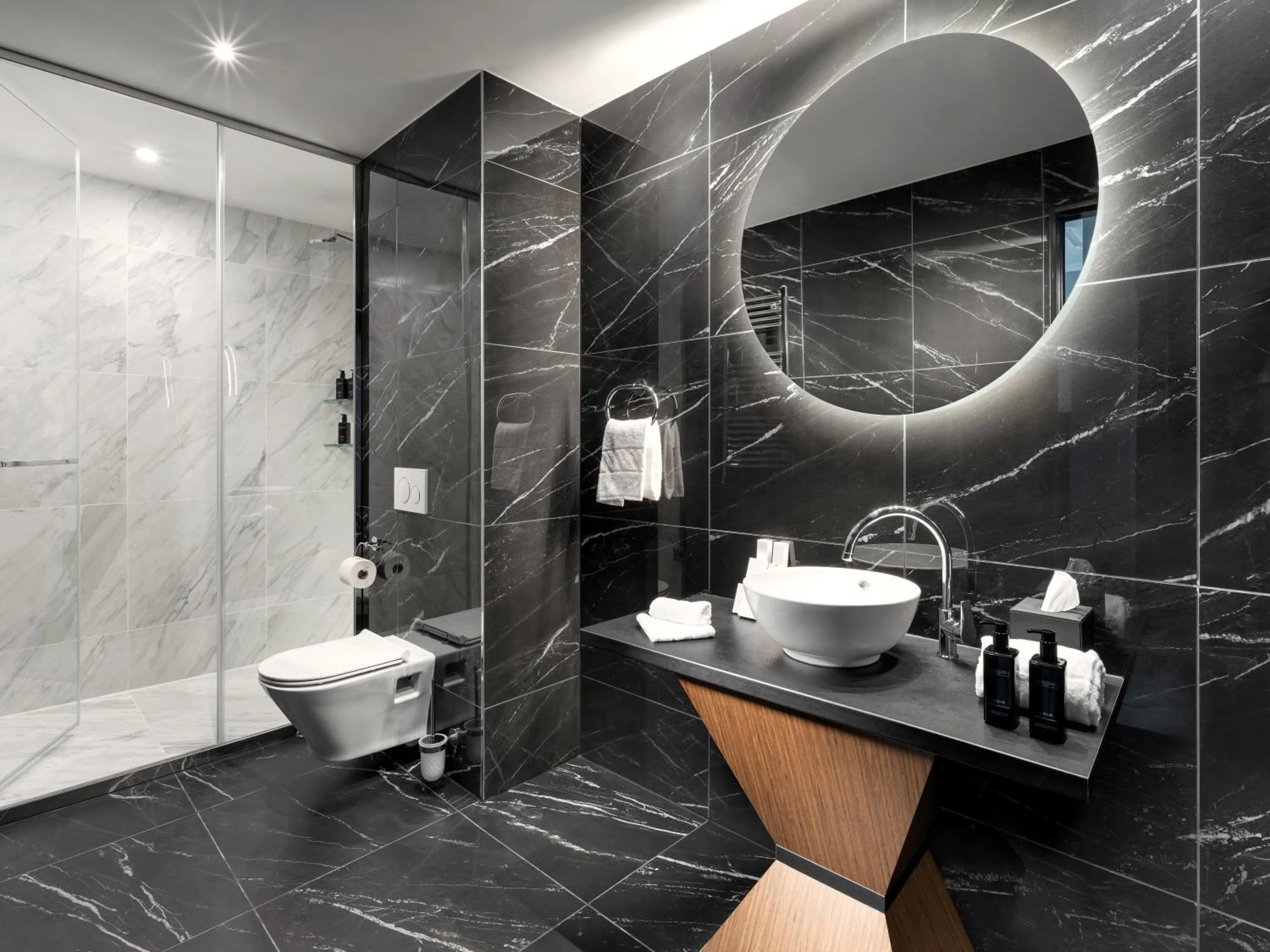 Shower in Mamaison Hotel Chain Bridge Budapest