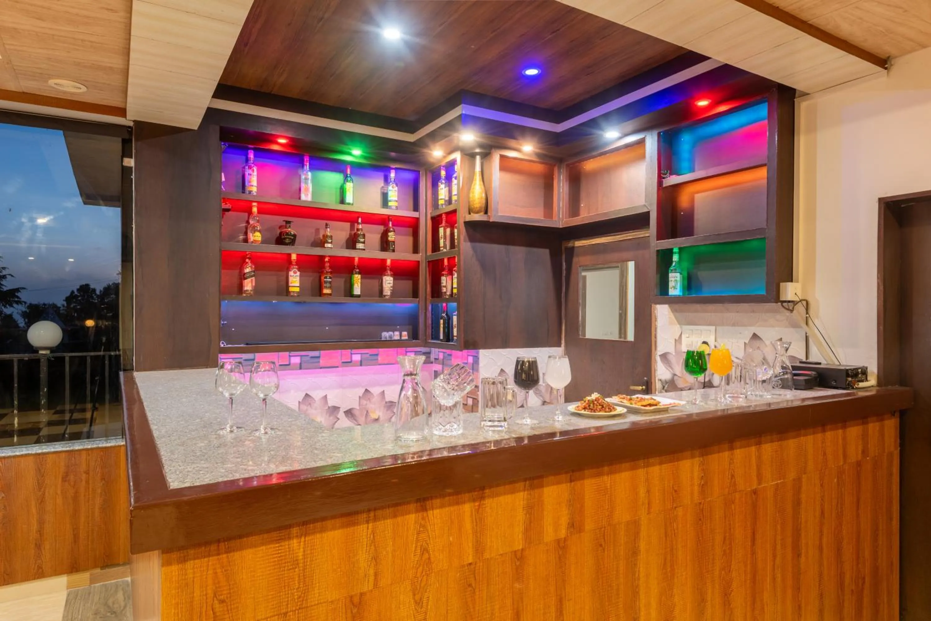 Lounge or bar in Hotel Shiva Sanctuary by DLS Hotels, McLeod Ganj