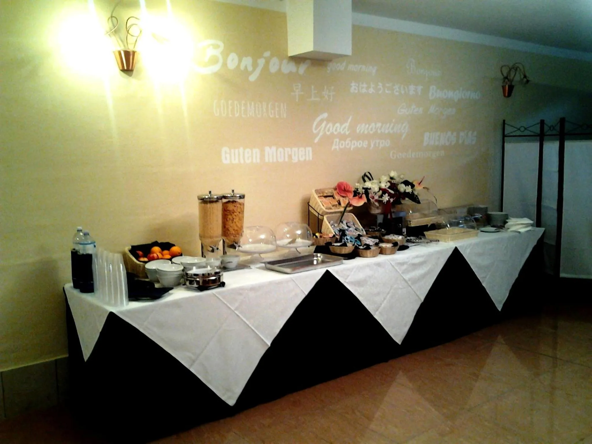 Restaurant/places to eat in Hotel Sextum