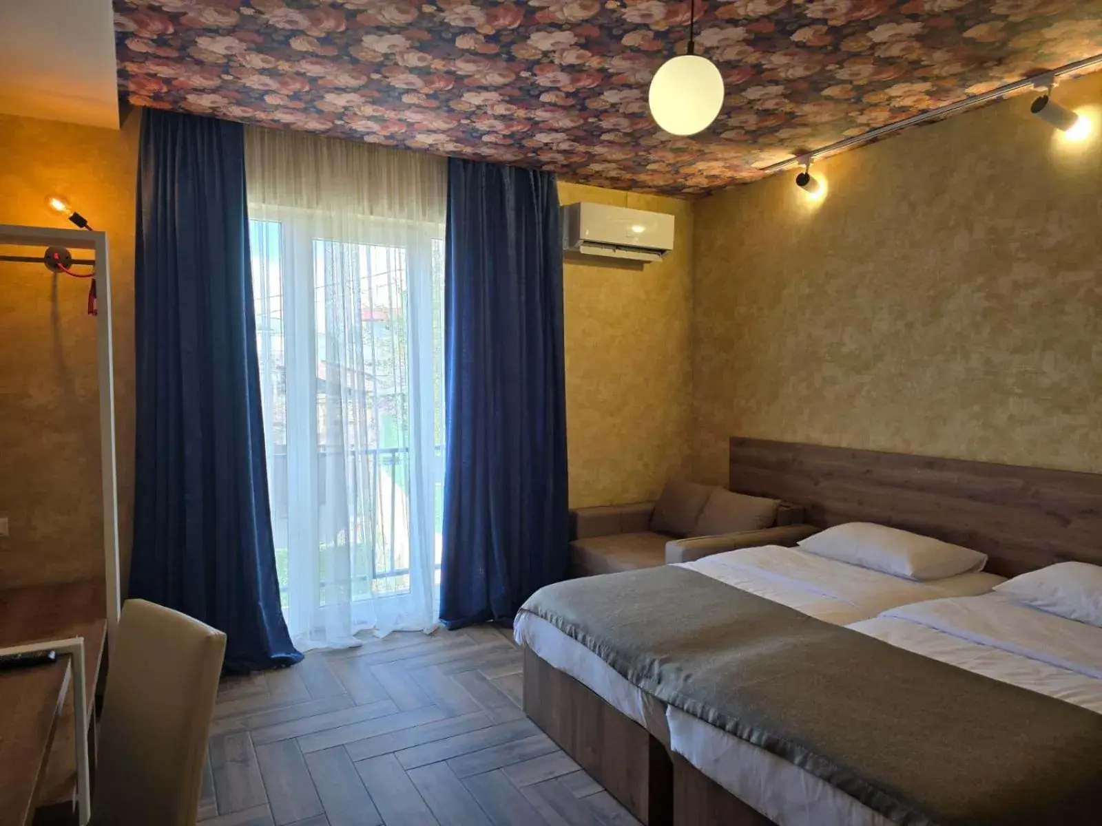 Standard Double or Twin Room with Garden View in Hotel Nutsa in old Tbilisi Standard Double or Twin Room with Garden View in Hotel Nutsa in old Tbilisi