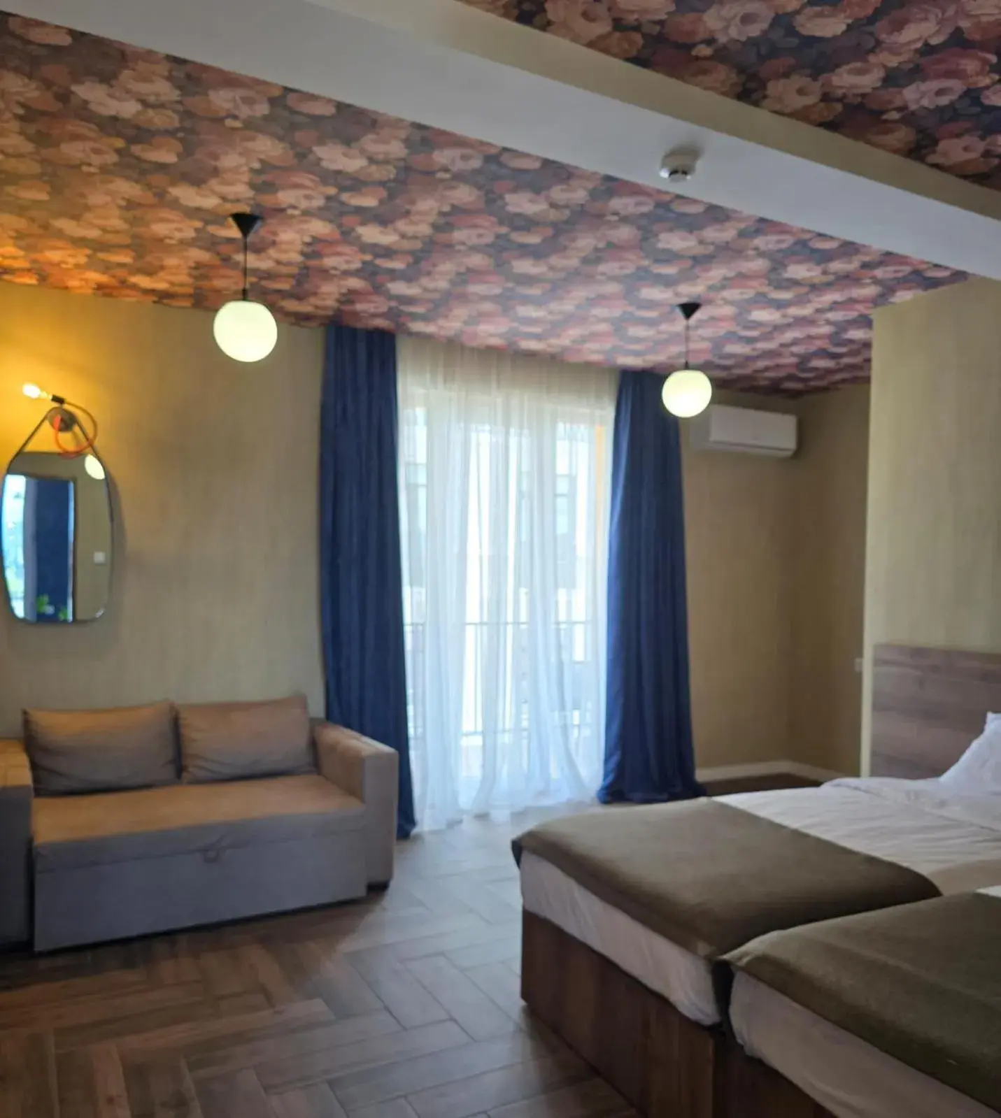 Deluxe Double or Twin Room with Balcony in Hotel Nutsa in old Tbilisi Deluxe Double or Twin Room with Balcony in Hotel Nutsa in old Tbilisi