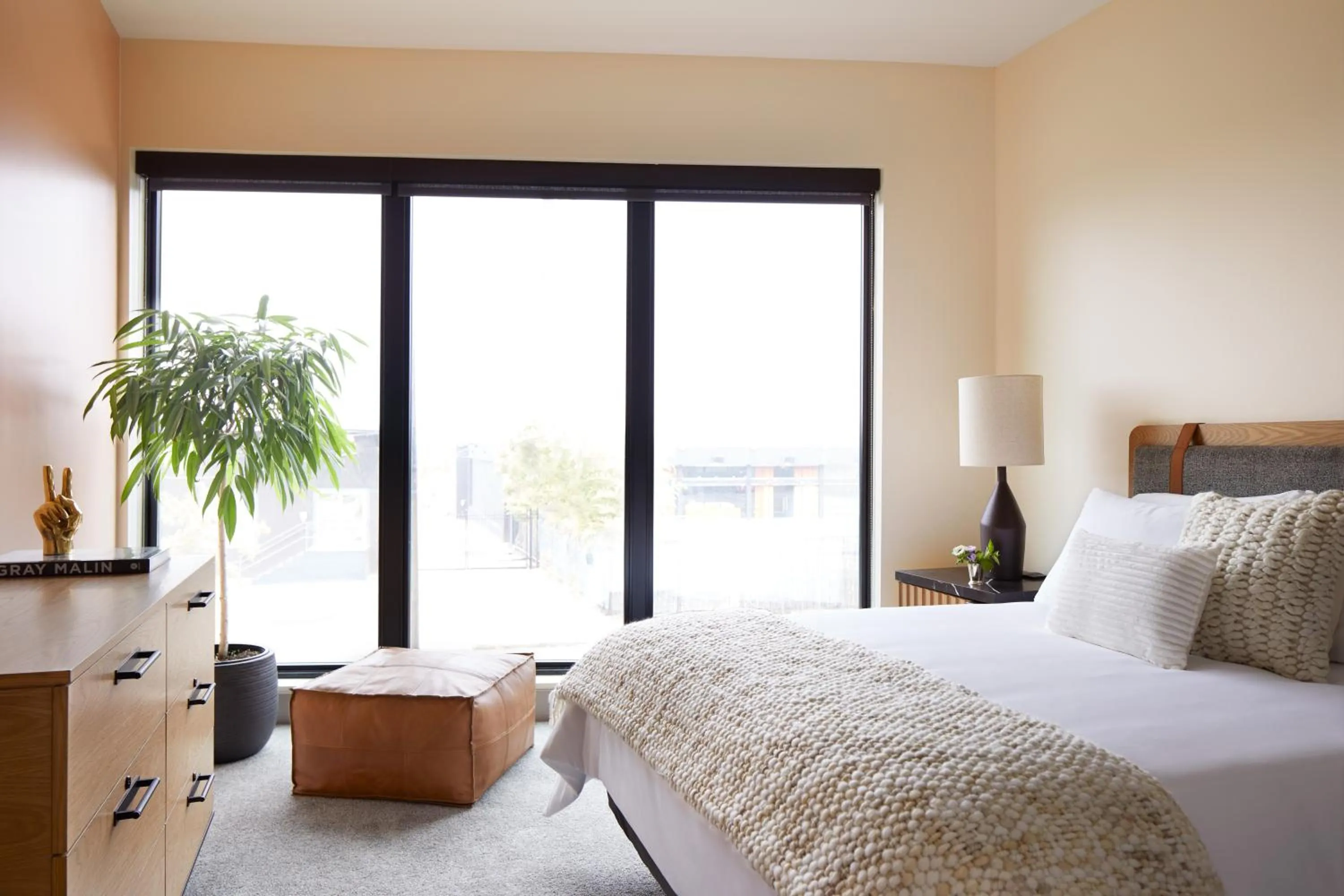 Bed in Sentral West Midtown at Star Metals