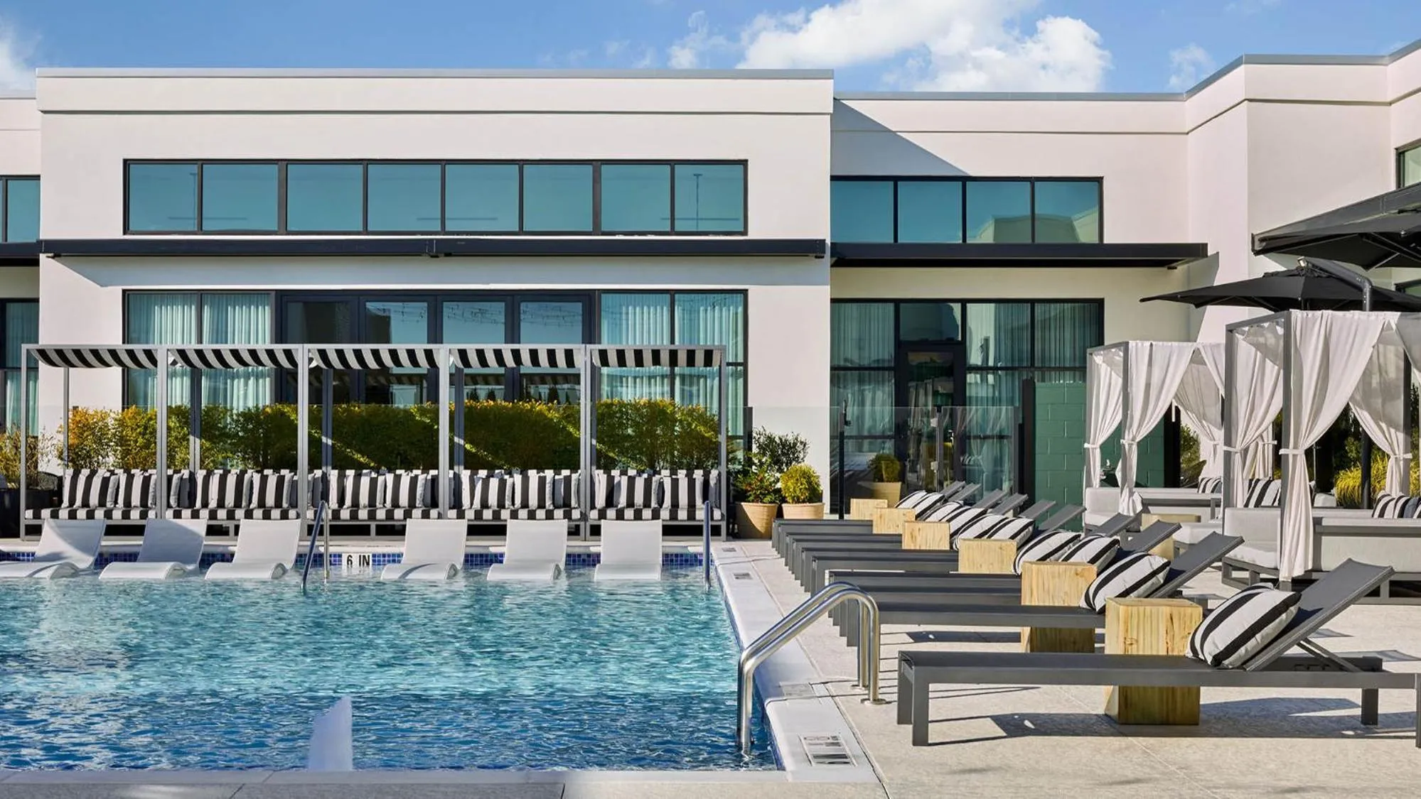 Swimming pool in Sentral West Midtown at Star Metals