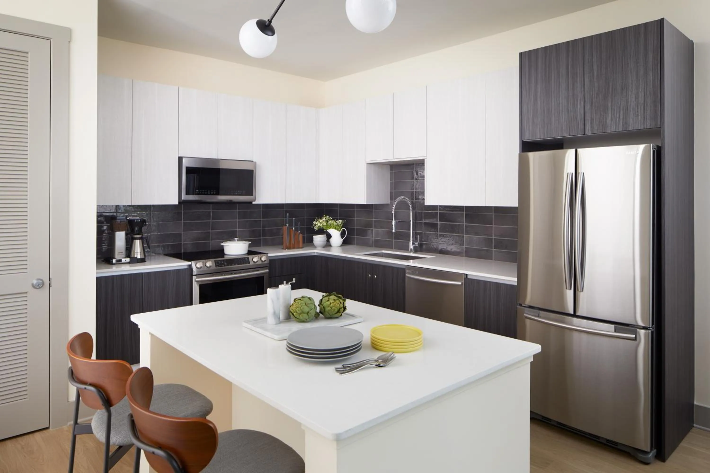 dishwasher in Sentral West Midtown at Star Metals