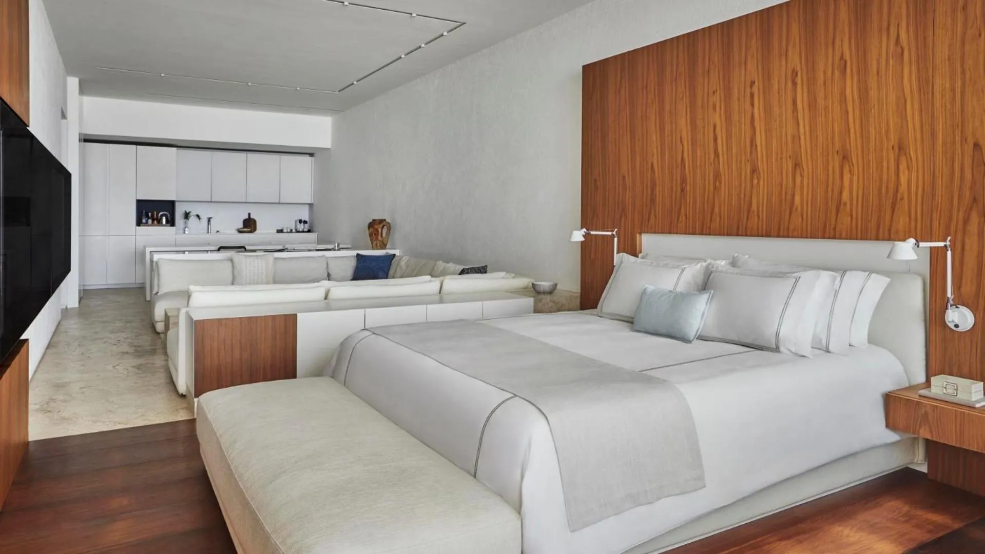 Photo of the whole room, Bed in Viceroy Los Cabos