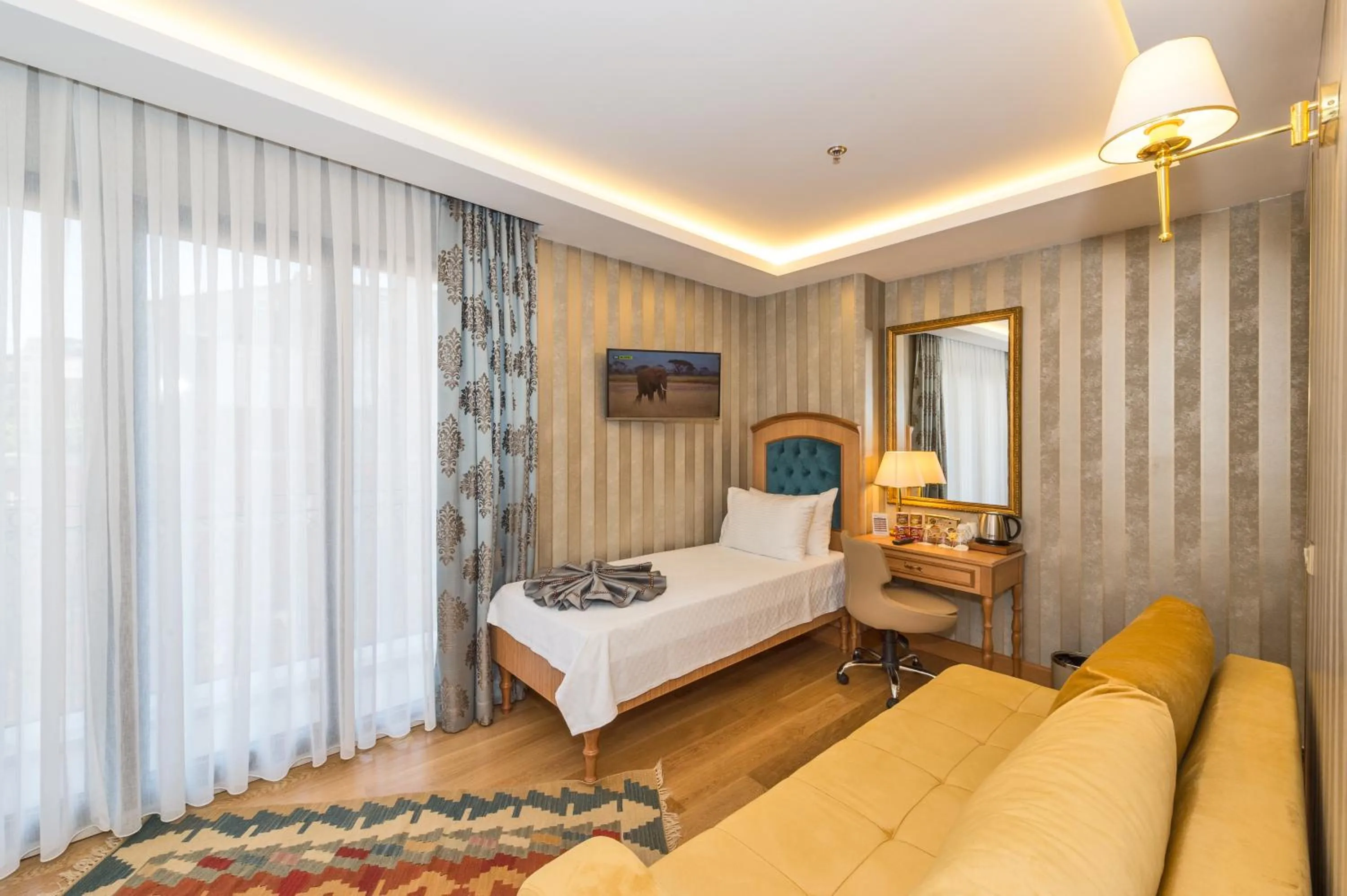 Bed in Aprilis Gold Hotel - Special Category