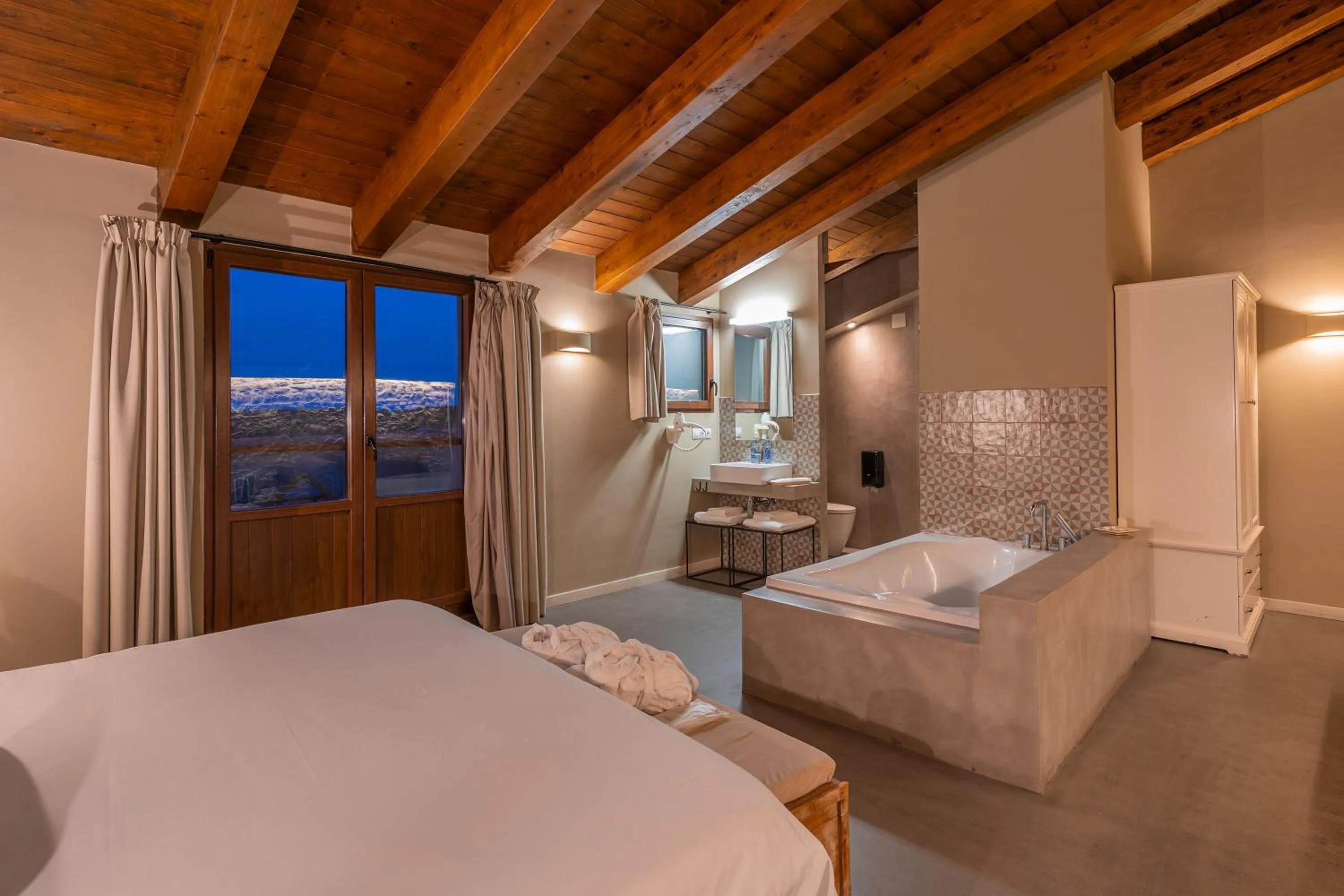 Photo of the whole room, Bed in Hotel Mas De Cebrian