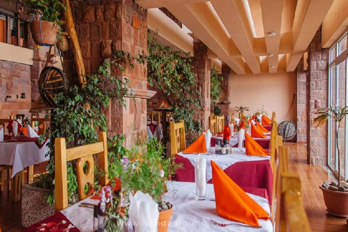 Restaurant/places to eat in Maribela Hotel