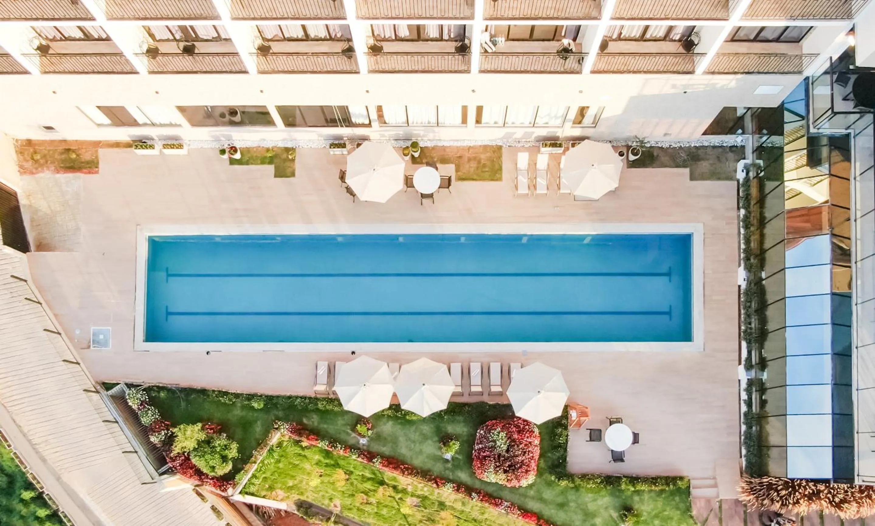 Swimming pool in Gran Paradiso Campos do Jordão By Ventura OFICIAL