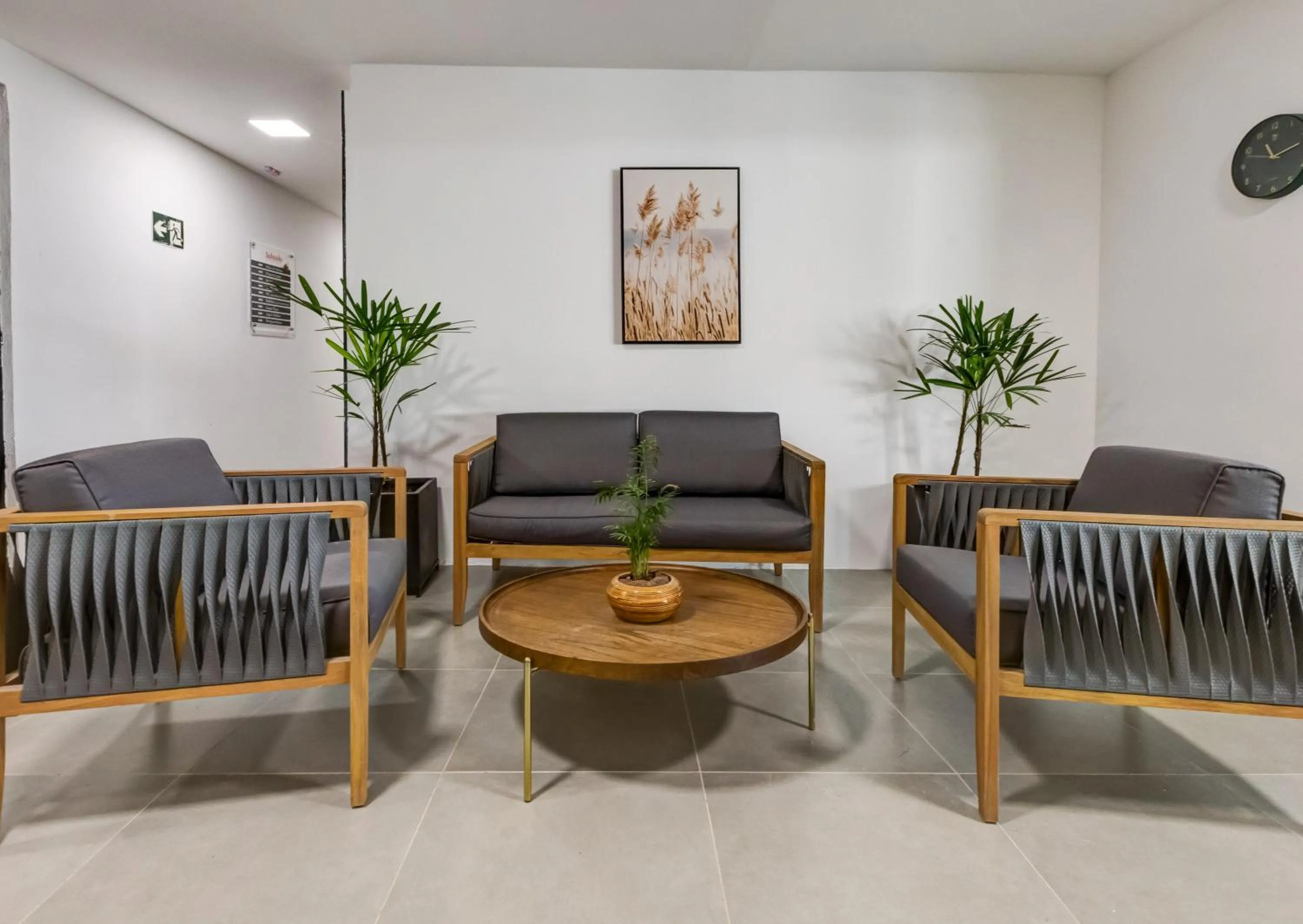 Seating area in Gran Paradiso Campos do Jordão By Ventura OFICIAL